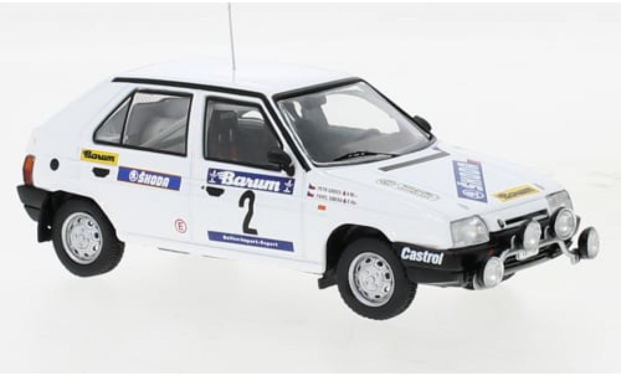 Skoda Favorit 1/43 IXO 136L No.2 Rally Vala&scaron;ska&aacute; Zima 1989 1:43 diecast model cars