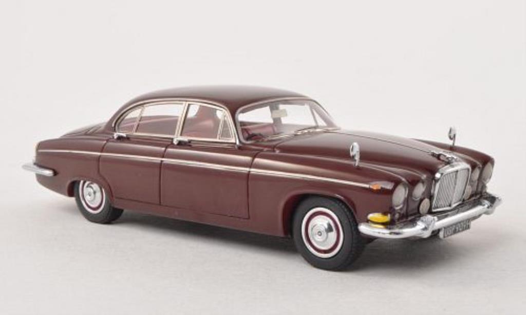 Jaguar 420 1/43 Neo G red-brown RHD 1967 diecast model cars