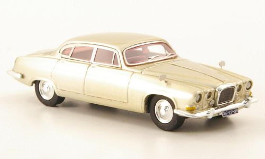 Jaguar MK 10 1/87 Neo 10 beige 1961 diecast model cars