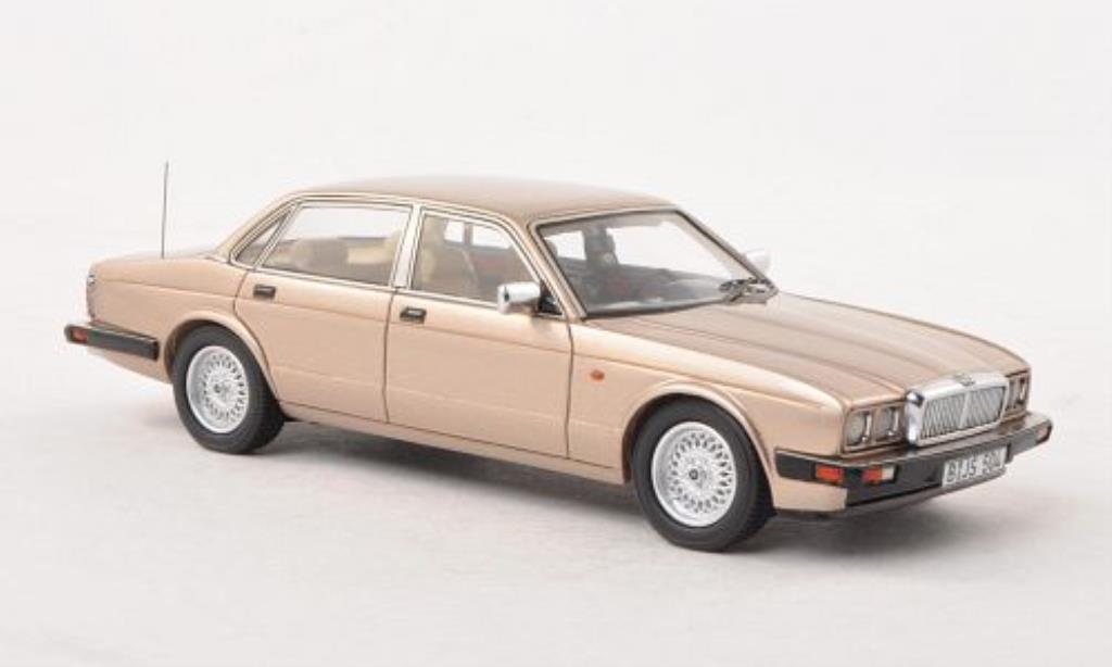 Jaguar XJ 1/43 Neo Sovereign beige LHD 1990 diecast model cars