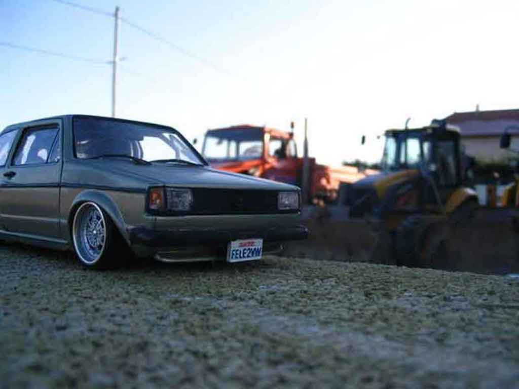 Volkswagen Jetta I mk1 rats 1/18 Sun Star