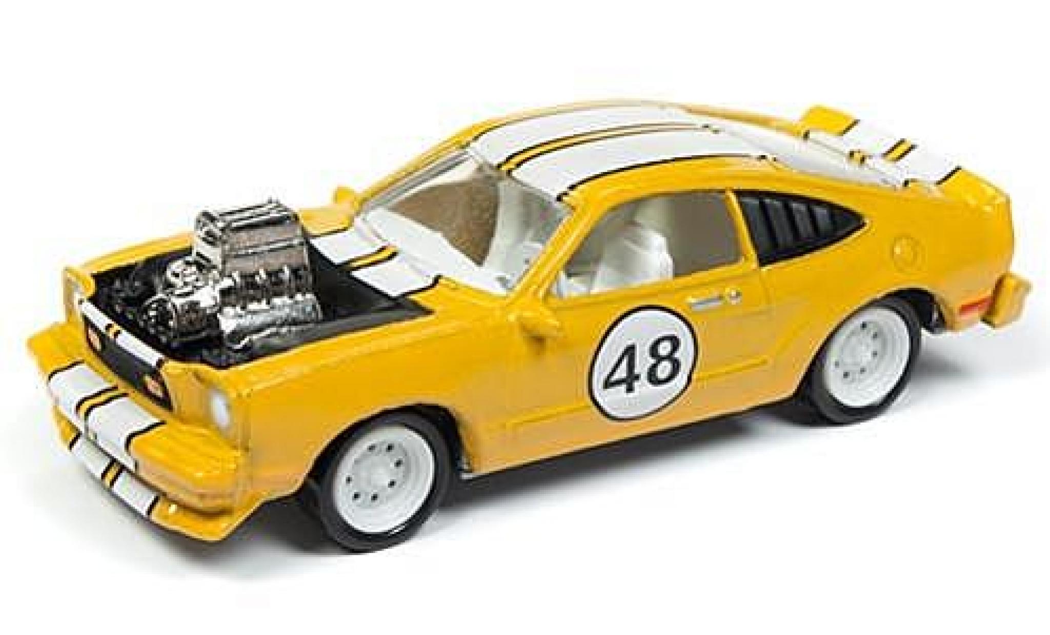 Ford Mustang 1/64 Johnny Lightning II Cobra metallic yellow/white The Spoilers 1976 tuning sans Vitrine diecast model cars