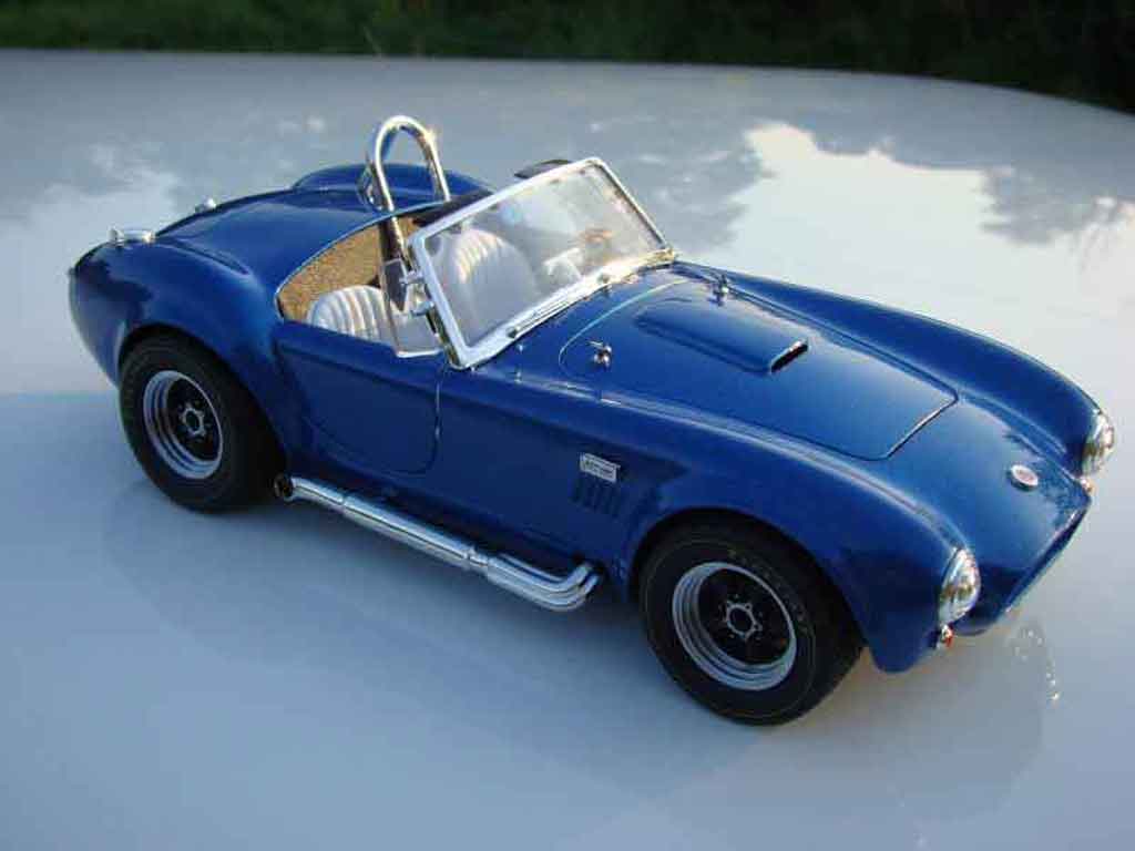 AC Cobra shelby 427 s/c blue jantes gmp 1/18 Road Signature