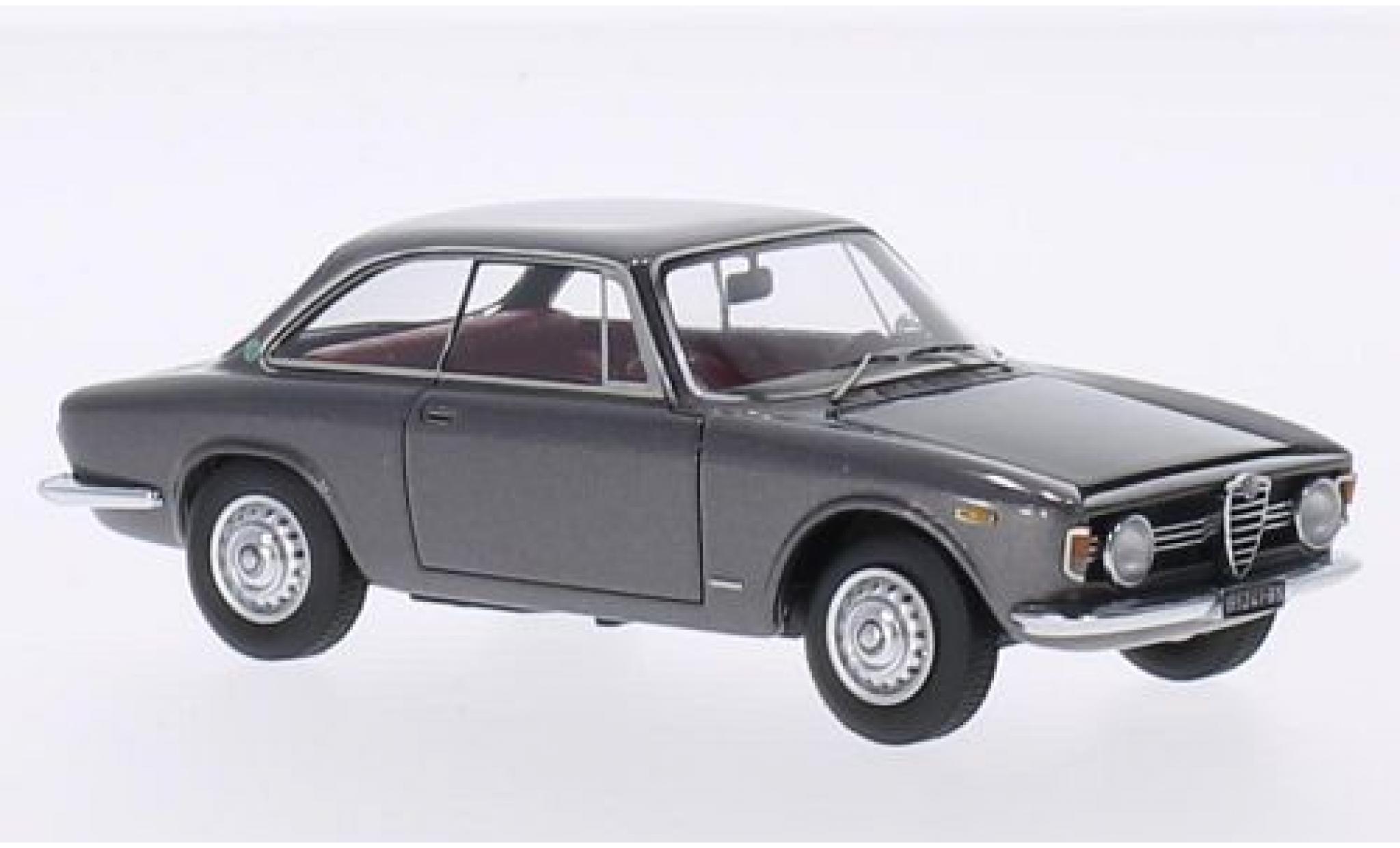 Alfa Romeo Giulia 1/43 Kess Sprint GT Velcoce 1.6 metallic grey 1966 diecast model cars