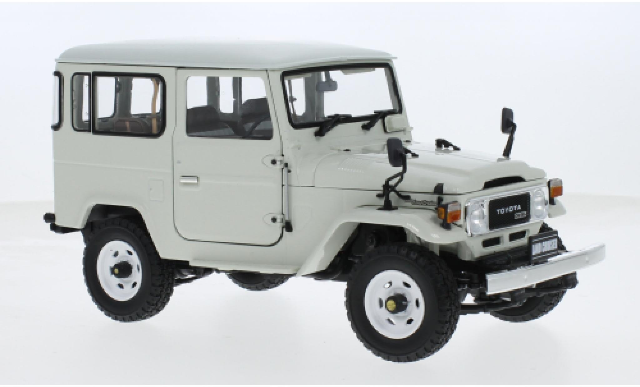 Toyota Land Cruiser 1/18 Kyosho 40 Van (BJ42V) white 1:18 diecast model cars