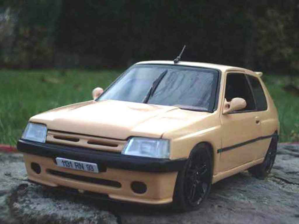 Peugeot 205 GTI 1/18 Solido Auto Tuning 93 GTI abricot diecast model cars