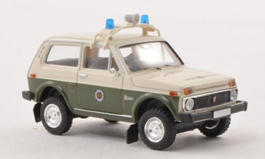 Lada Niva 1/87 Brekina Volkspolizei white/grun diecast model cars