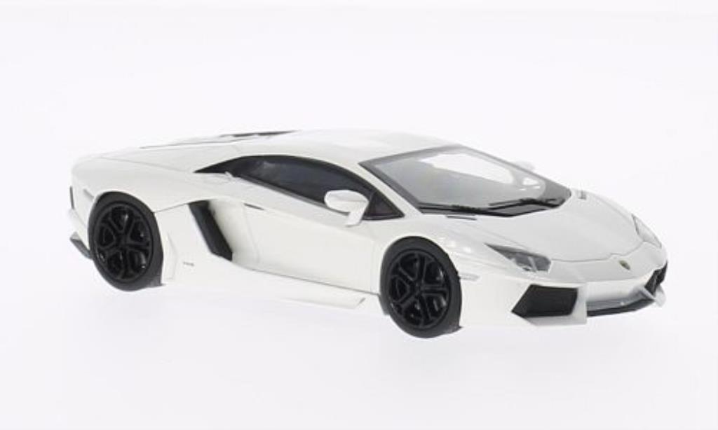 Lamborghini Aventador LP700-4 1/43 Welly LP700-4 white diecast model cars
