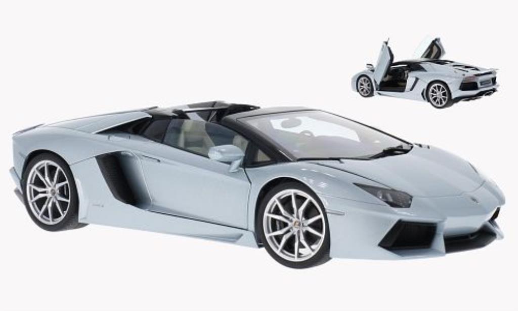 Lamborghini Aventador LP700-4 1/18 Autoart LP700-4 Roadster metallic blue 2013 diecast model cars