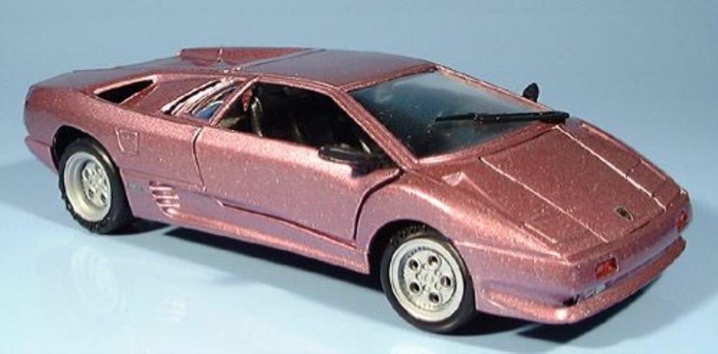 Lamborghini Diablo 1/24 Motormax lila diecast model cars