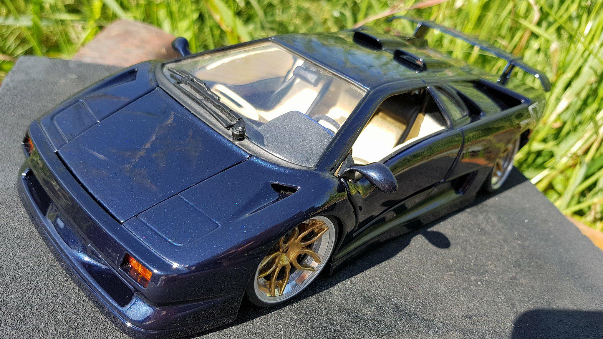 Lamborghini Diablo SV blu fontus jantes 20 pouces 1/18 Maisto