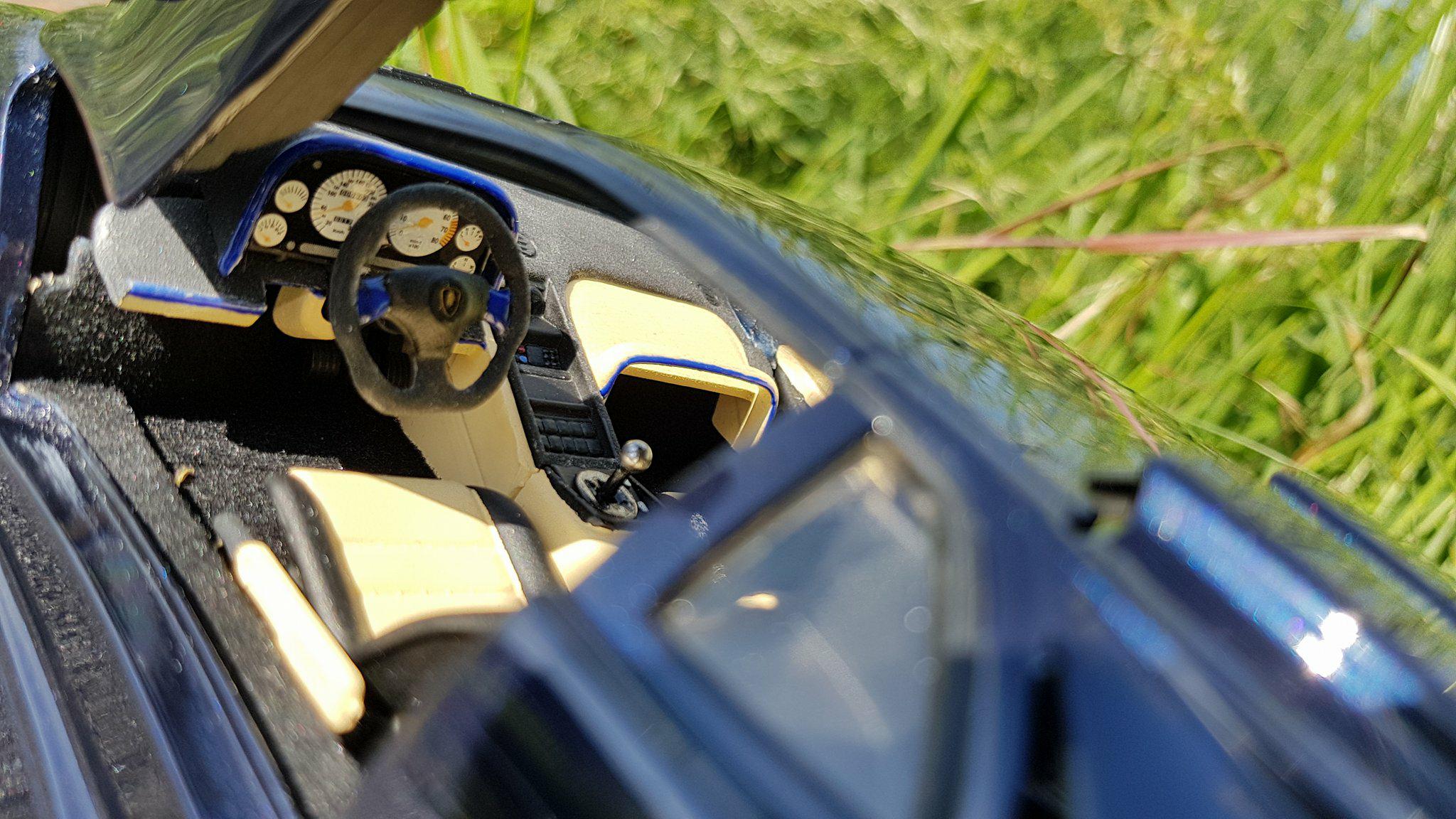 Lamborghini Diablo SV blu fontus jantes 20 pouces 1/18 Maisto