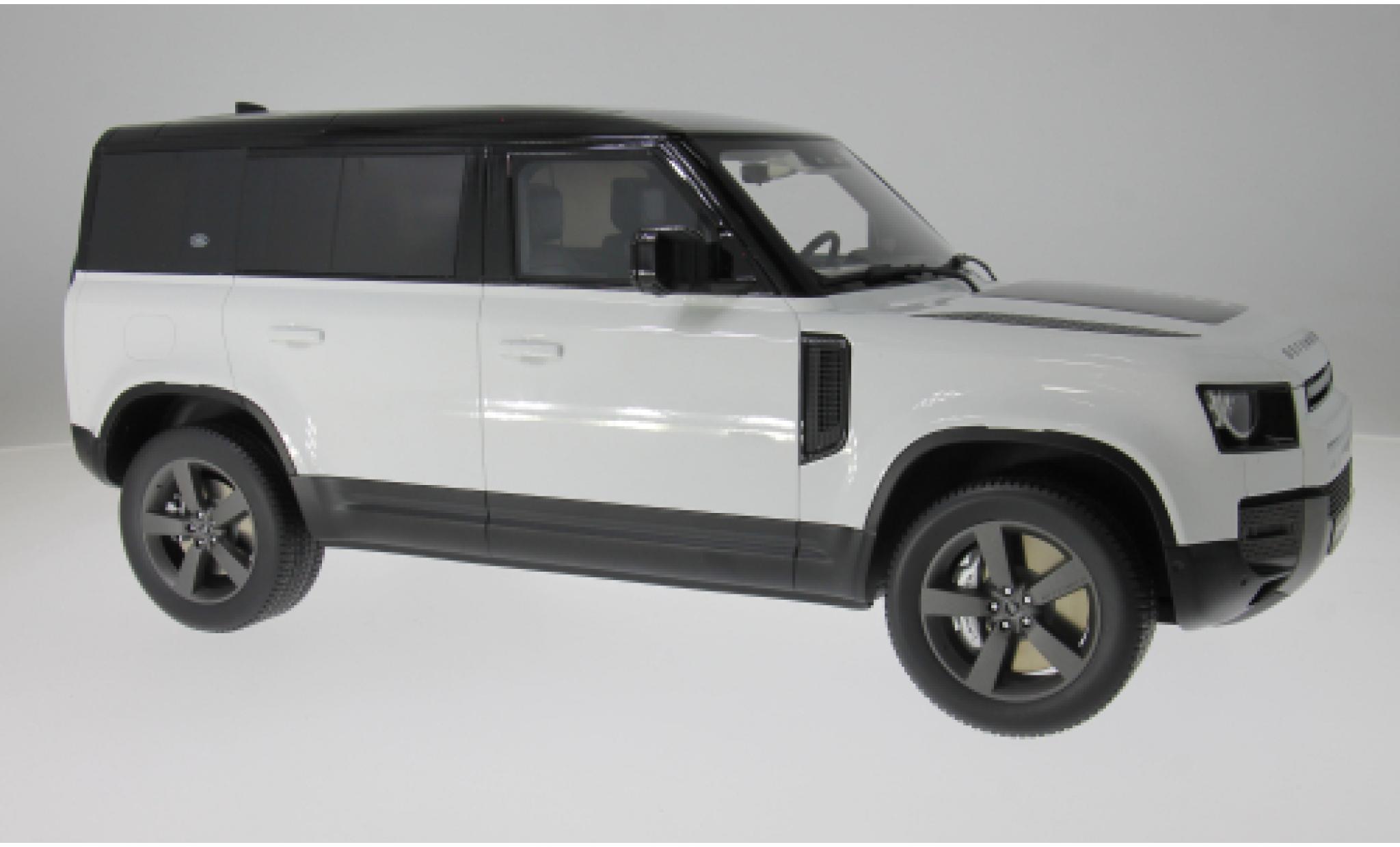 Land Rover Defender 1/12 GT Spirit 110 P400X white 2021 1:12 diecast model cars