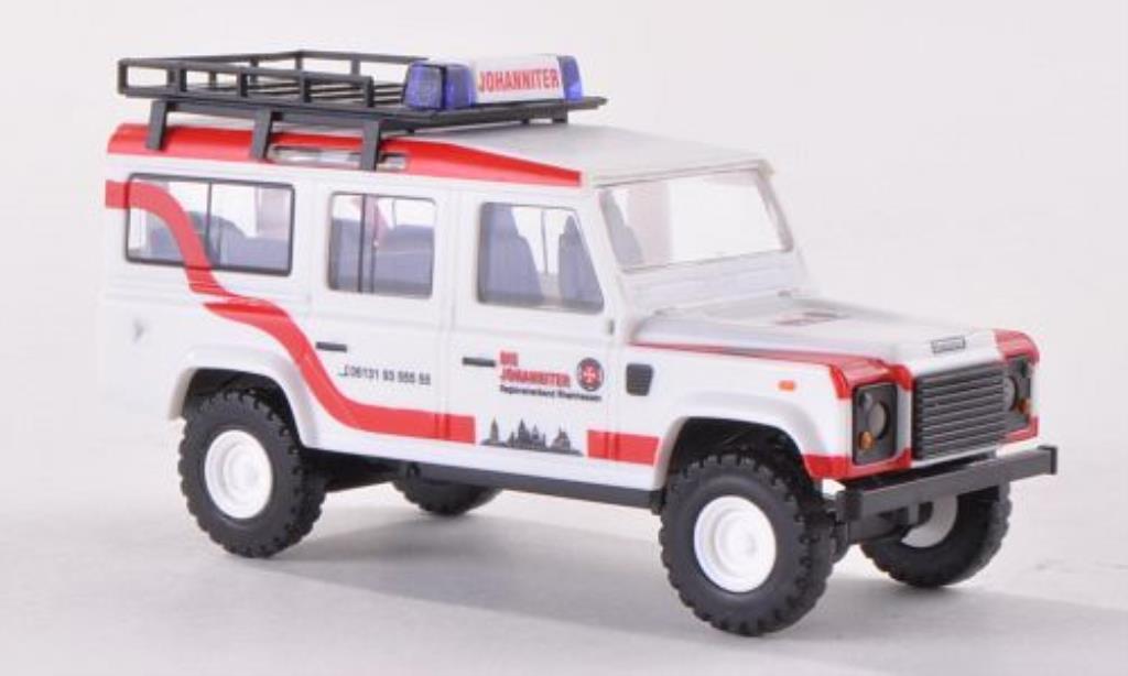 Land Rover Defender 1/87 Busch mit Dachgepacktrager Johanniter 1983 diecast model cars
