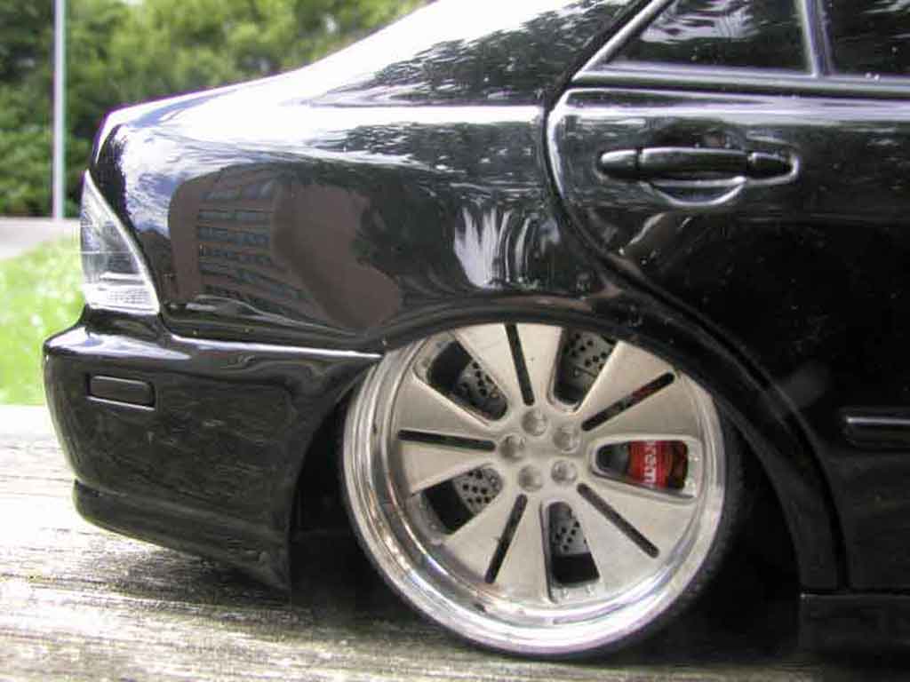 Toyota Altezza DUB 1/18 Autoart