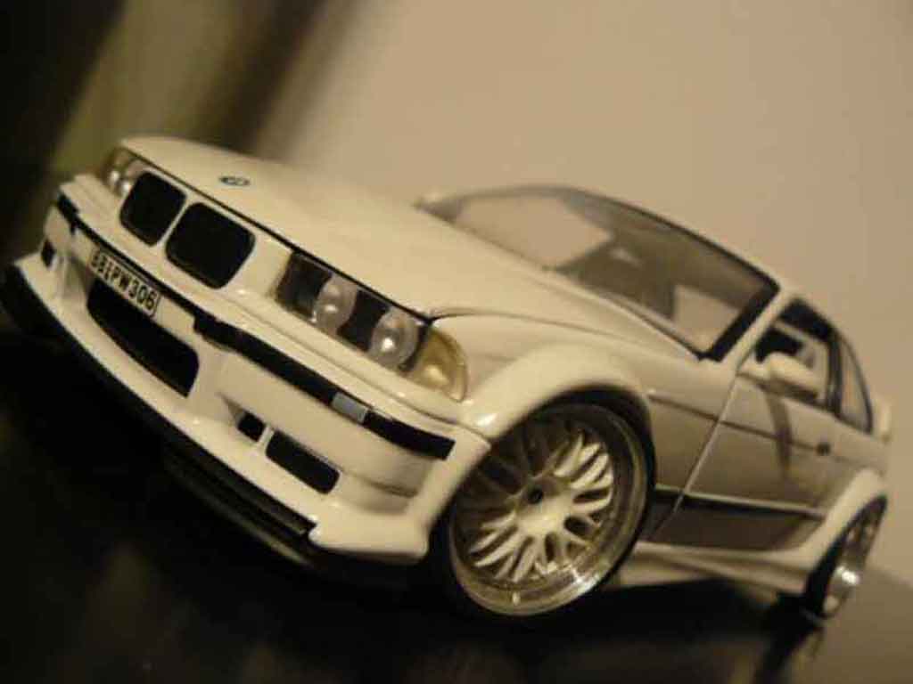 Bmw M3 E36 1/18 Ut Models GTR E36 white jantes bbs bords larges diecast model cars