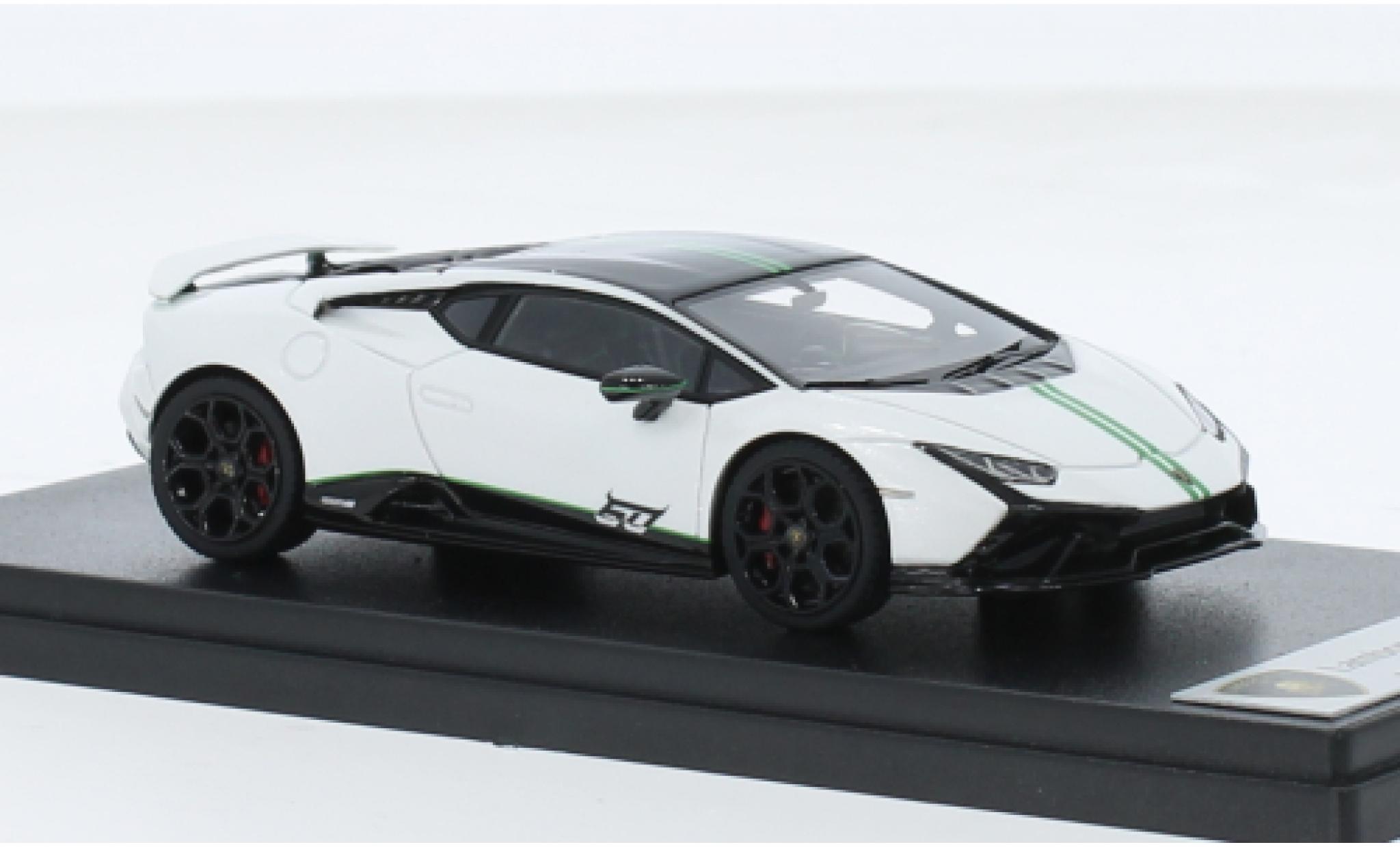 Lamborghini Huracan 1/43 Look Smart Technica metallise white 2022 1:43 diecast model cars