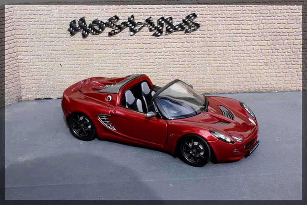 Lotus Elise 111S red / carbon 1/18 Welly