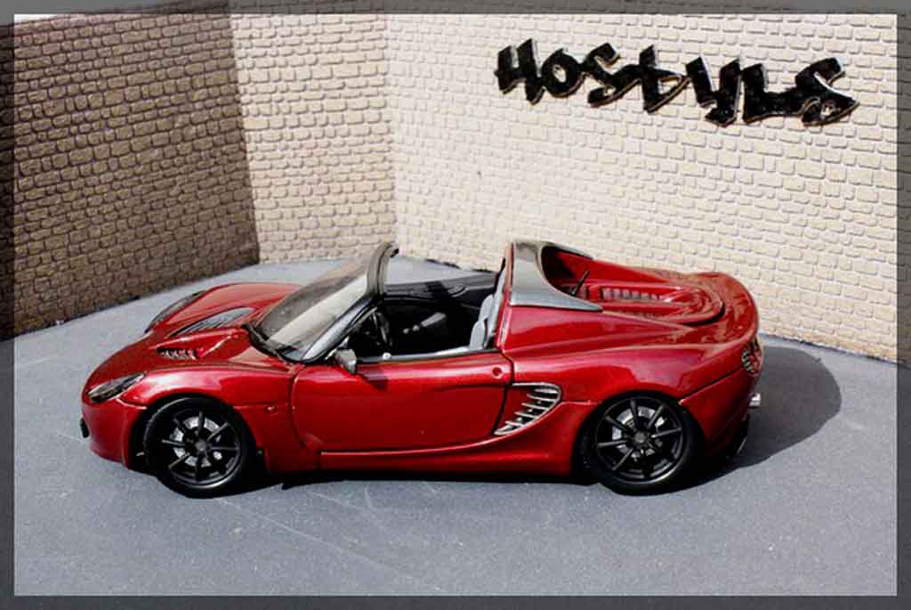 Lotus Elise 111S red / carbon 1/18 Welly