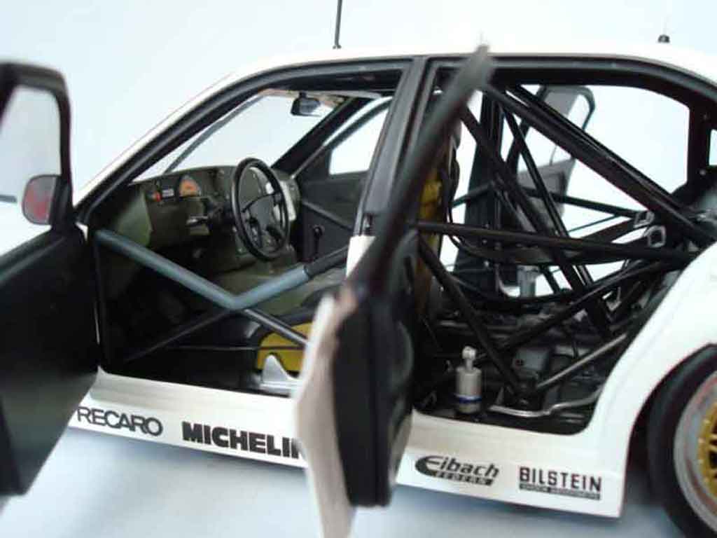 Opel Omega DTM lotus 3000 24v 1/18 Minichamps