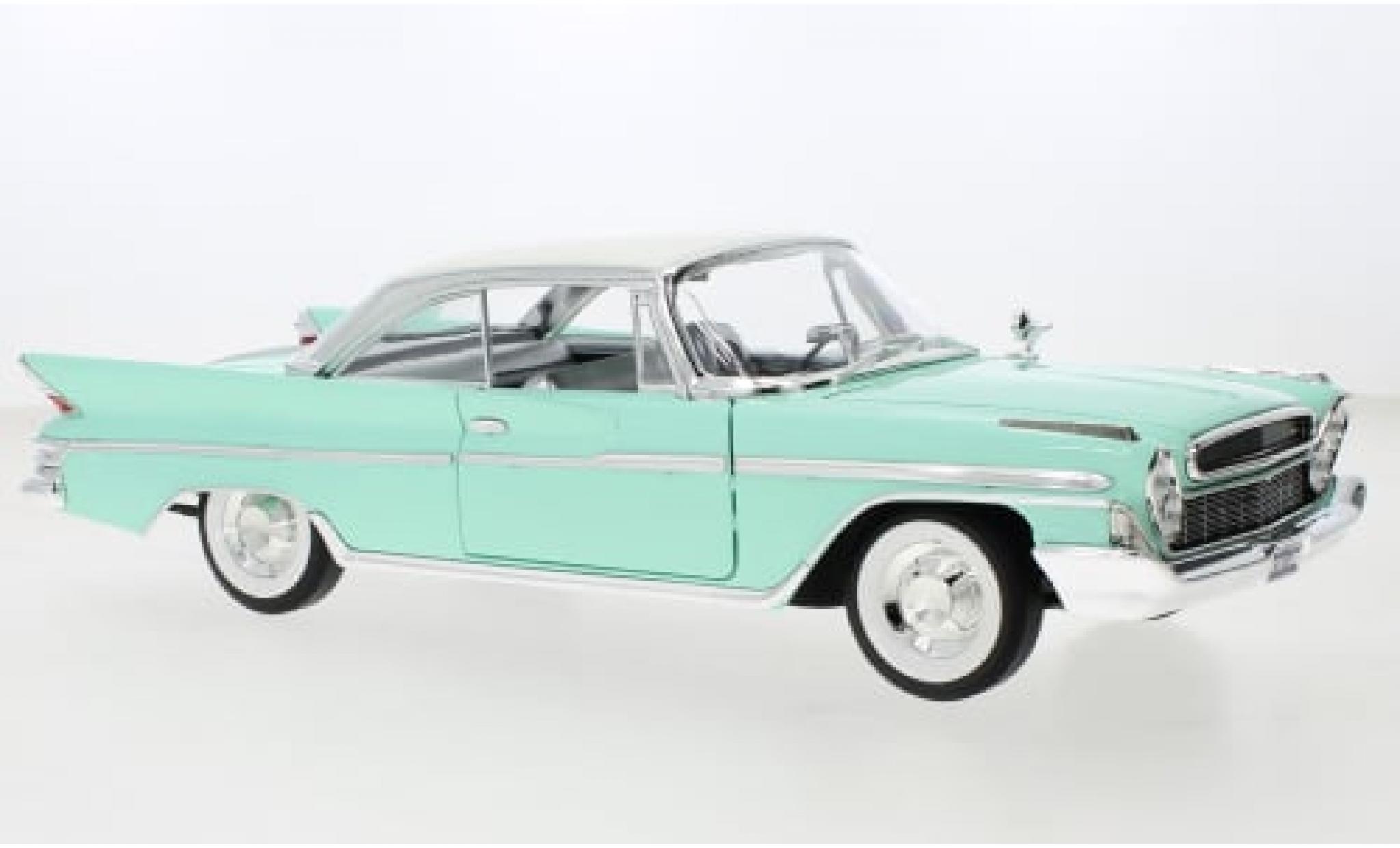 Desoto Adventurer 1/18 Lucky Die Cast green/white 1961 1:18 diecast model cars