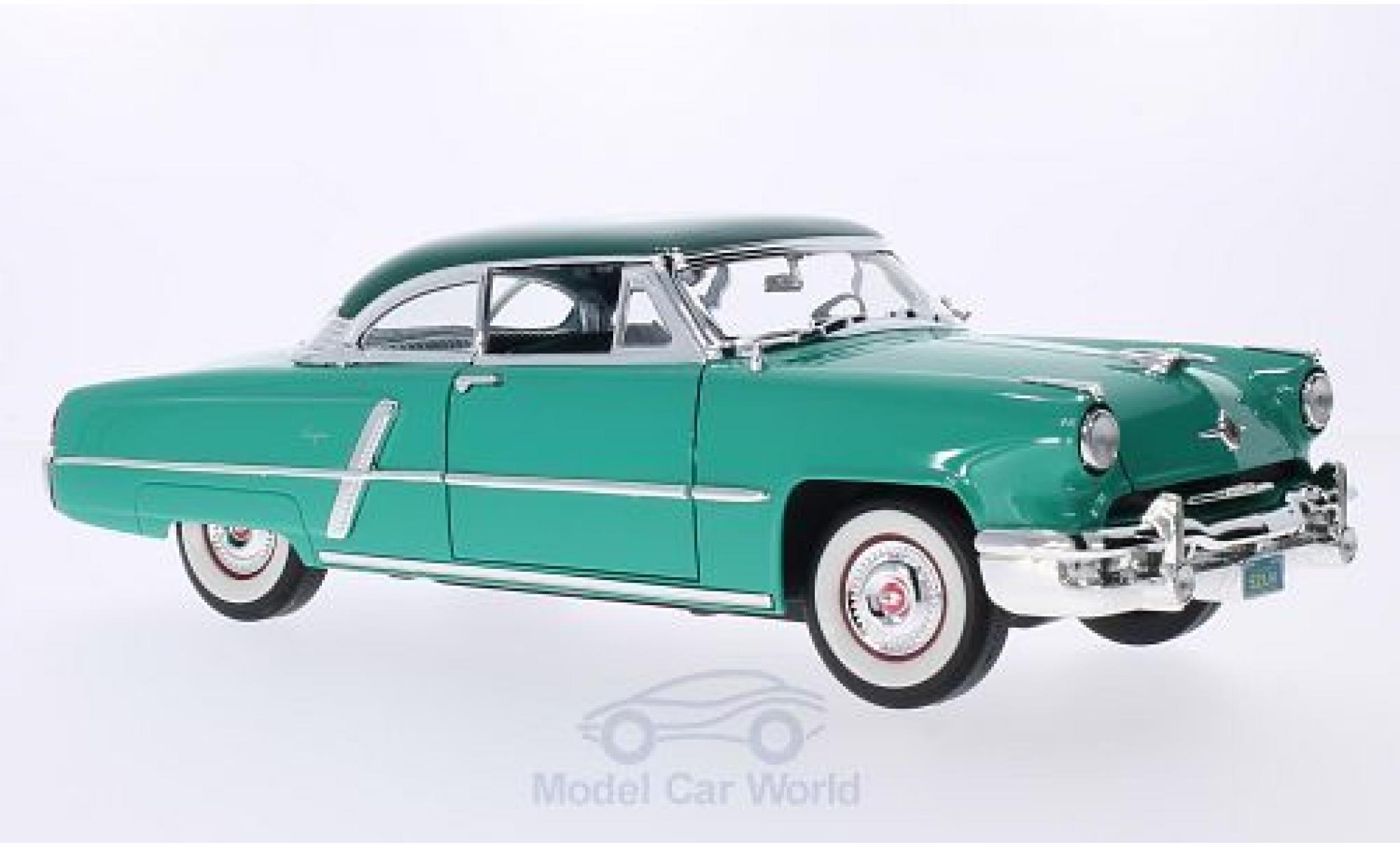 Lincoln Capri 1/18 Lucky Die Cast green/green 1952 diecast model cars