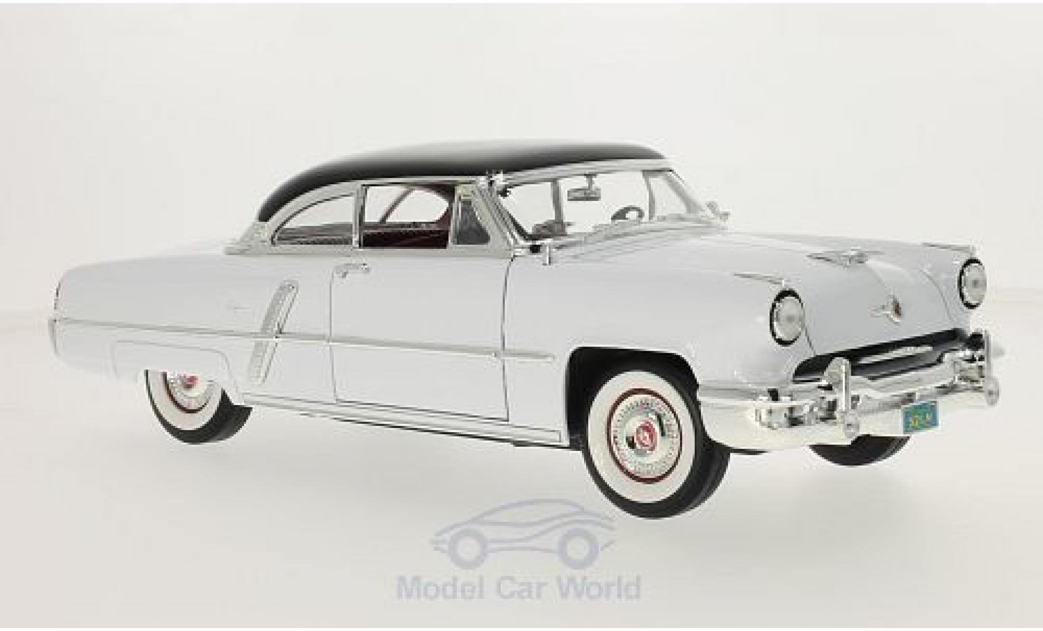 Lincoln Capri 1/18 Lucky Die Cast white/black 1952 diecast model cars
