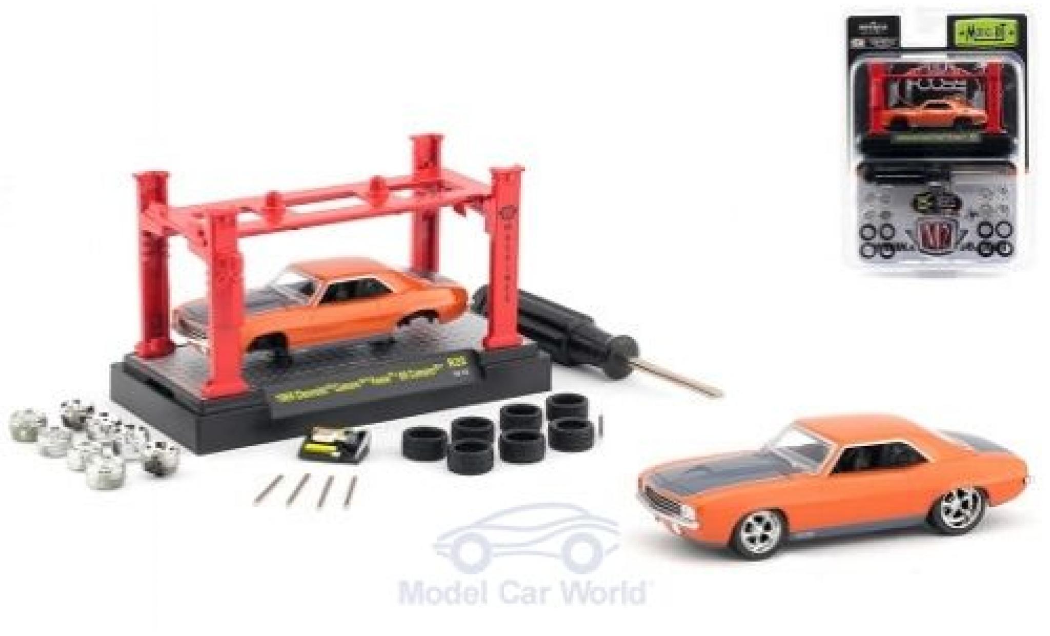 Chevrolet Camaro RS 1/64 M2 Machines orange/grey Foose 69 1969 Model-Kit Bausatz inklusive 4 Ersatzr&auml;dern diecast model cars