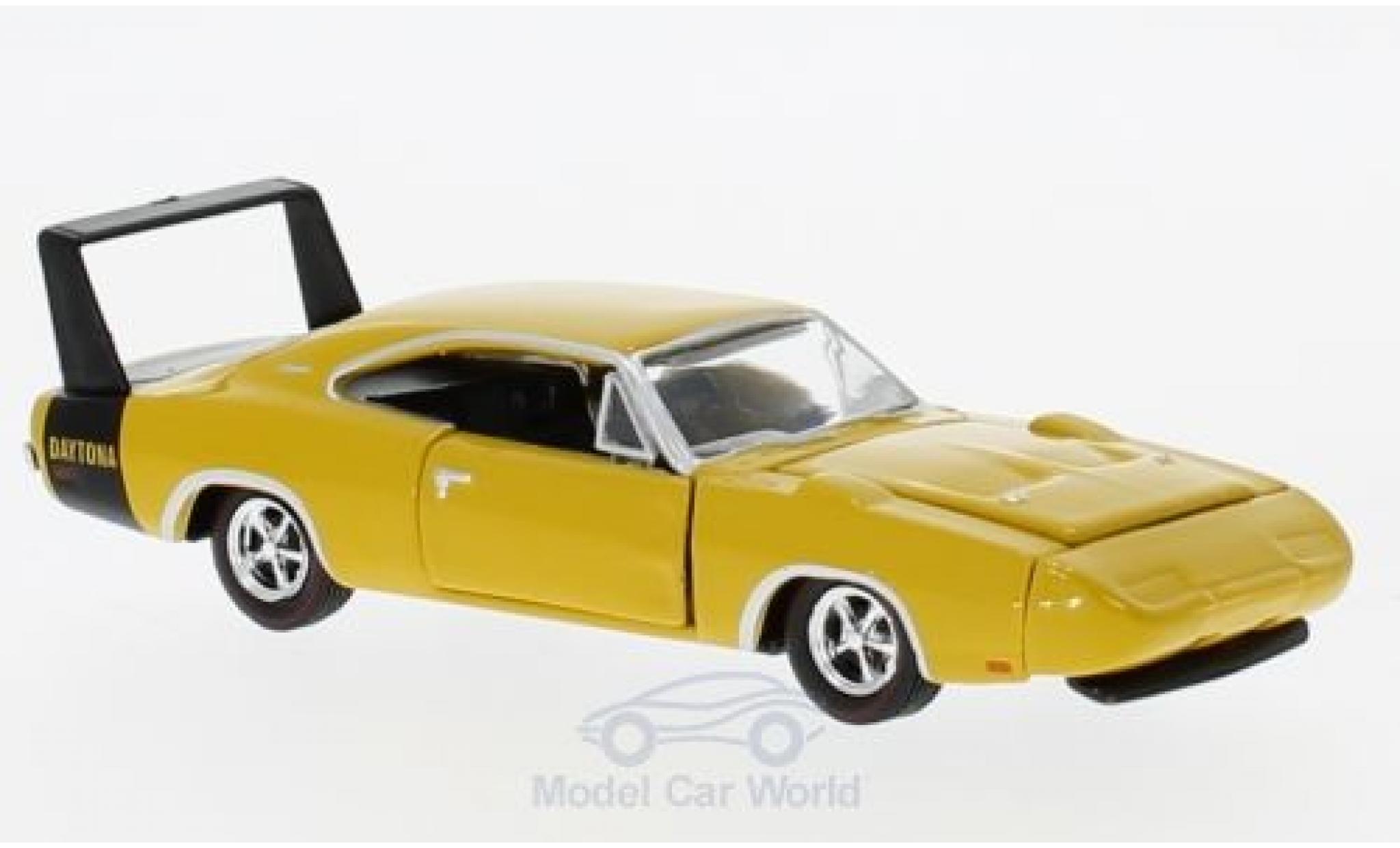 Dodge Charger Daytona 1/64 M2 Machines Daytona 440 yellow 1969 diecast model cars