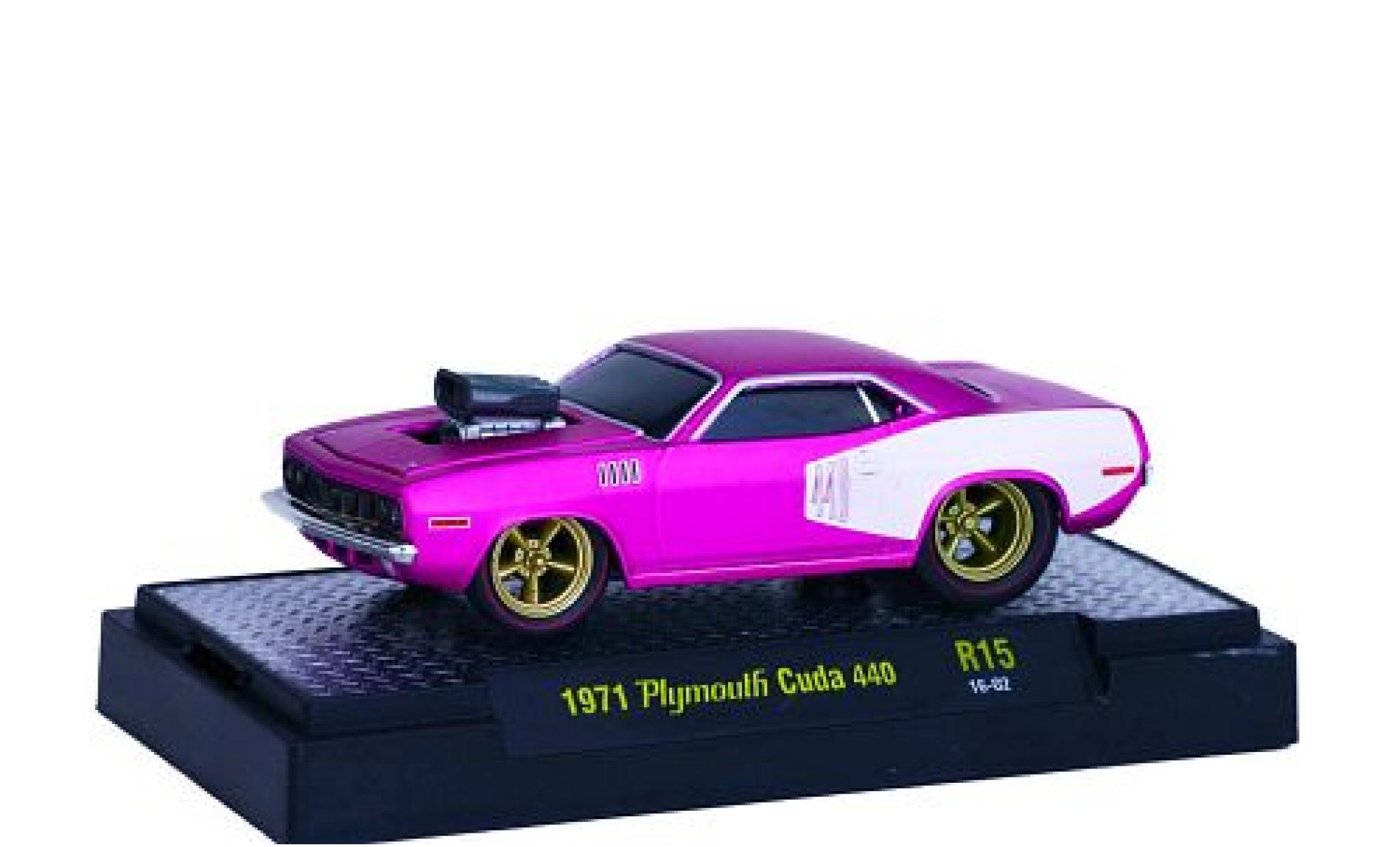 Plymouth Cuda 1/64 M2 Machines 440 matt-pink/matt-white 1971 Ground Pounders diecast model cars