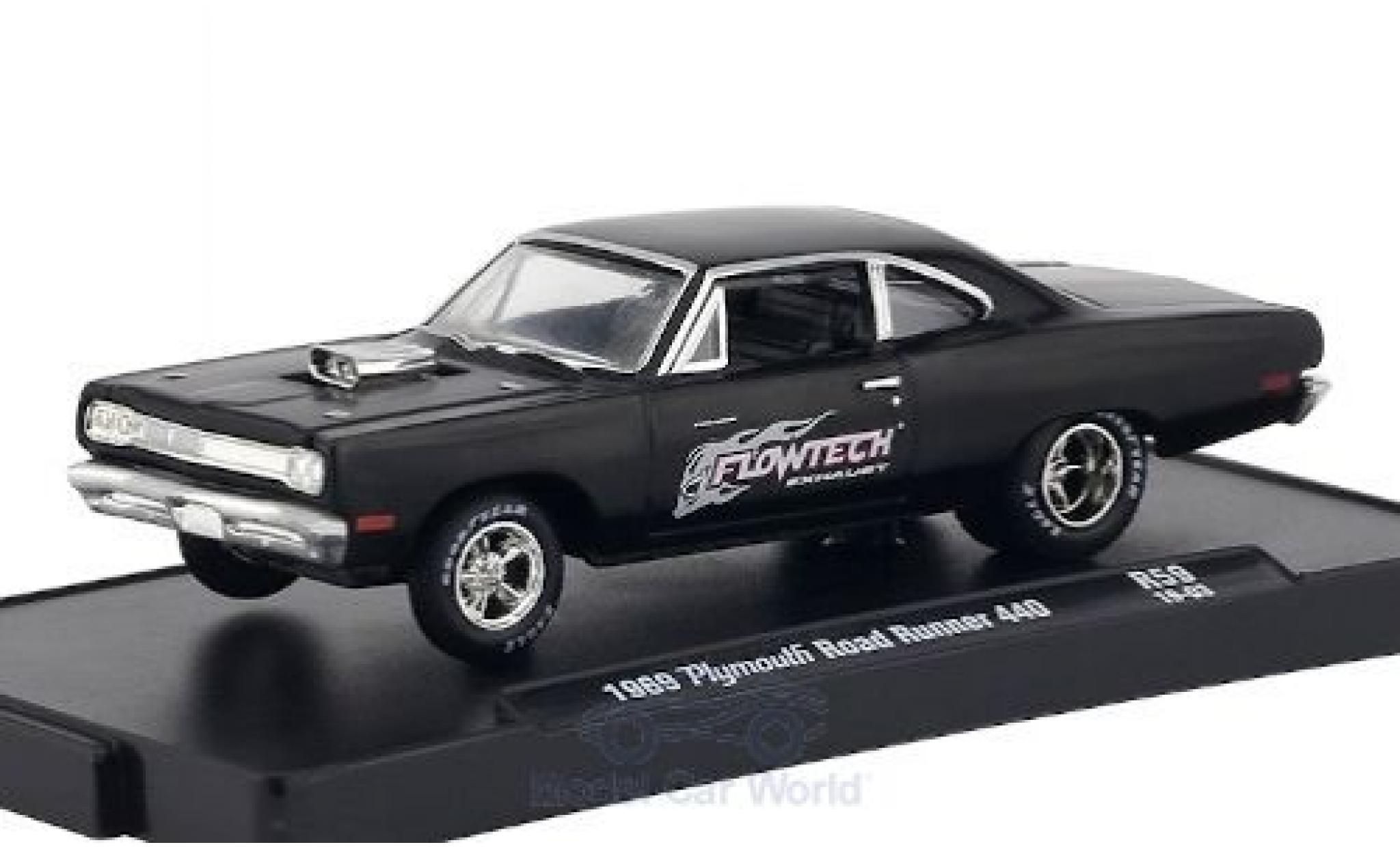 Plymouth Road Runner 1/64 M2 Machines 440 black/Dekor Flowtech Exhaust 1969 diecast model cars