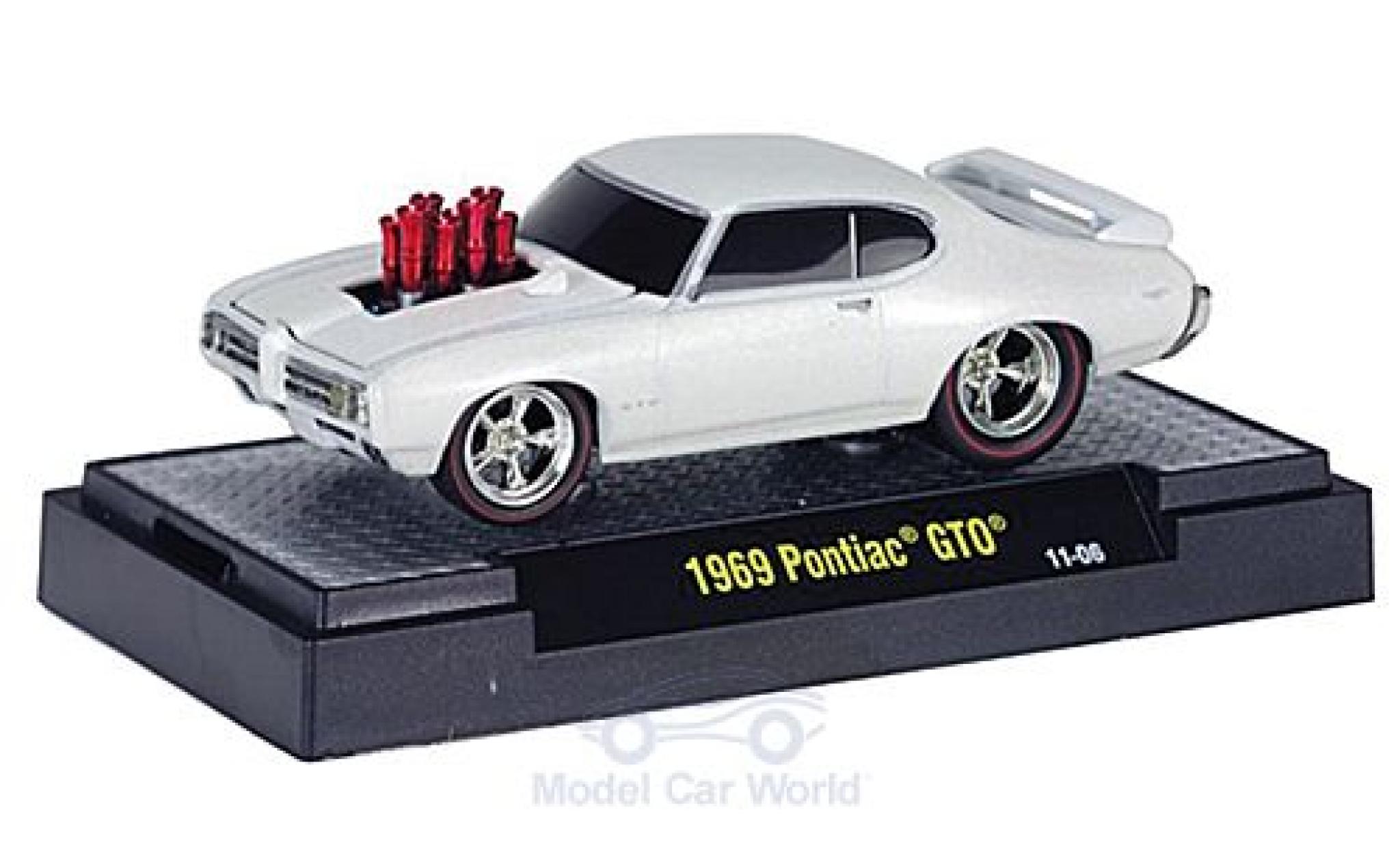 Pontiac GTO 1/64 M2 Machines Tuning metallic white 1969 Motorhaube mit Funktion diecast model cars