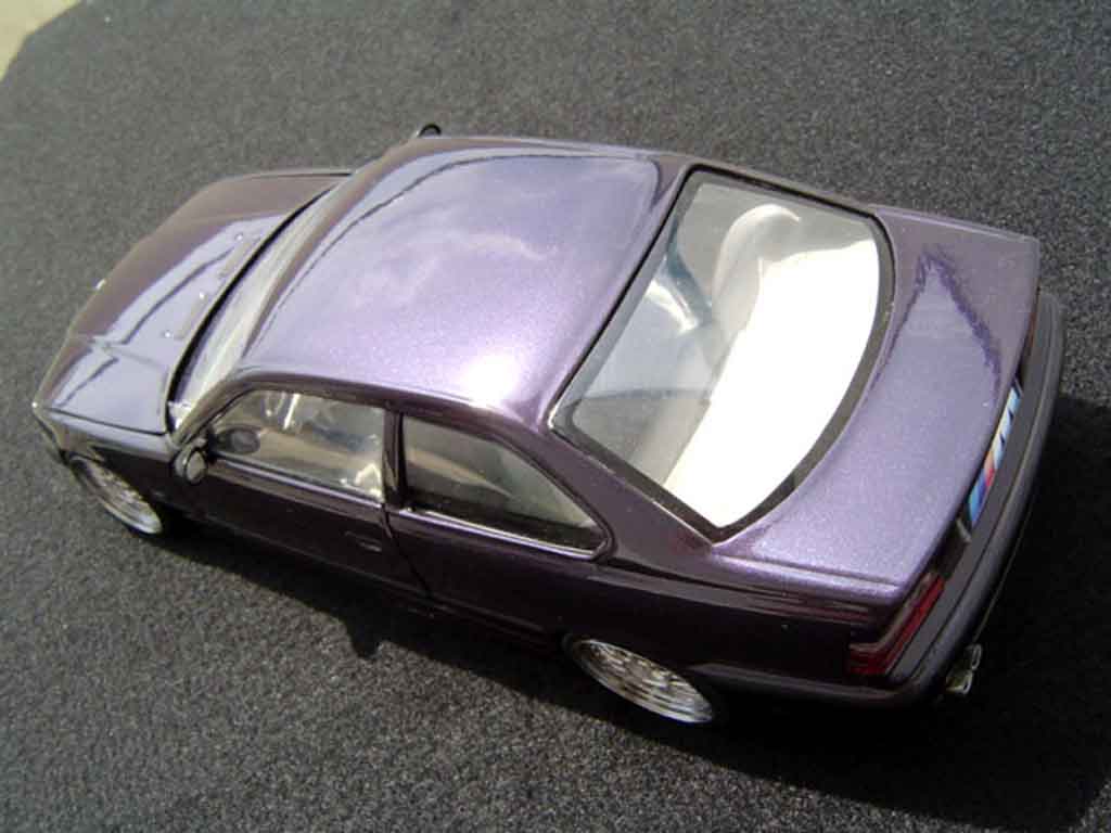 Bmw M3 coupe E36 peinture techno violet 1/18 Ut Models