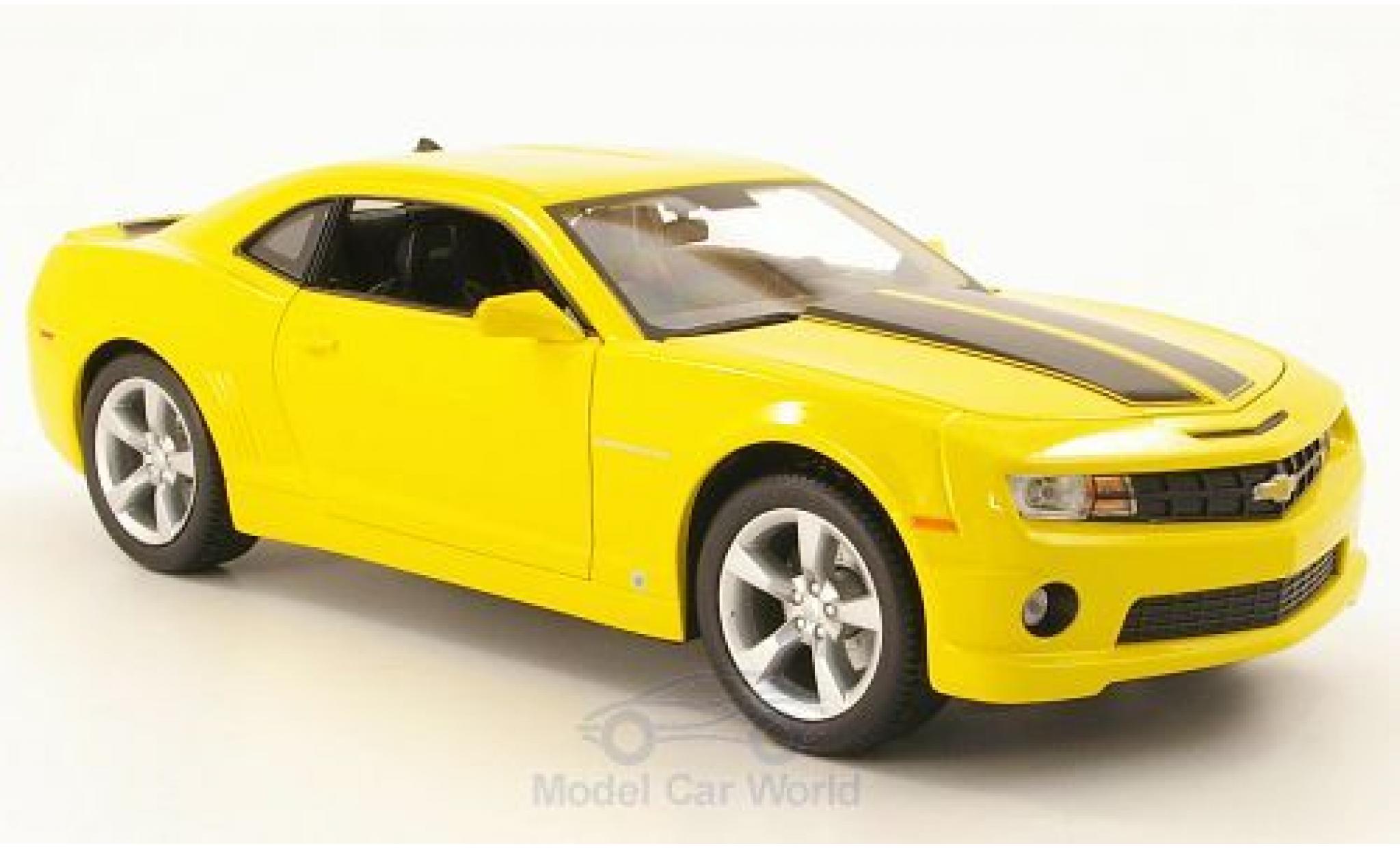 Chevrolet Camaro RS 1/18 Maisto SS RS yellow 2010 mit blacken Streifen diecast model cars
