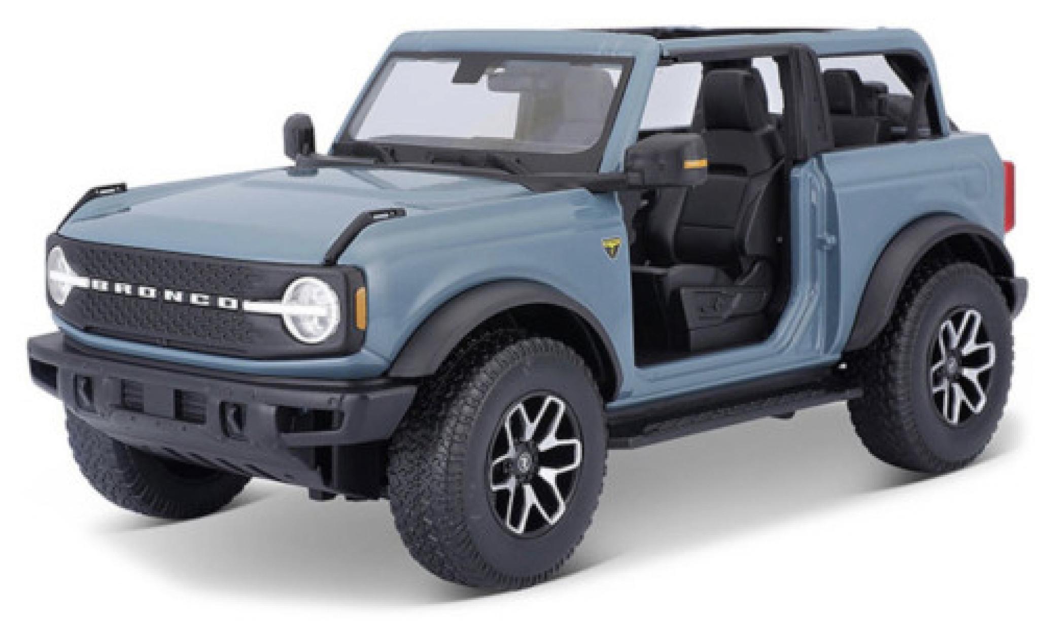 Ford Bronco 1/18 Maisto Badlands blue 2021 diecast model cars