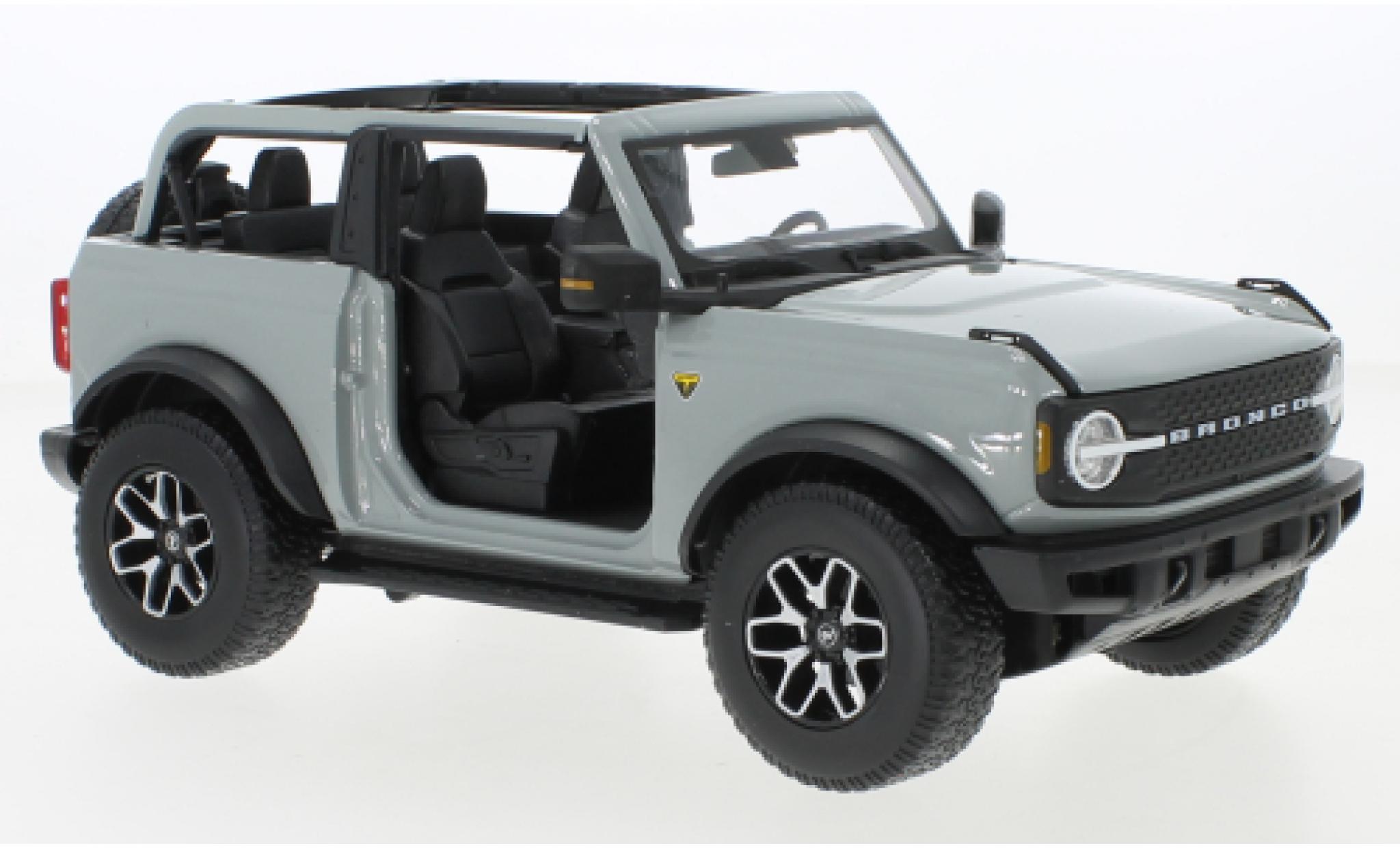 Ford Bronco 1/18 Maisto Badlands grey 2021 1:18 diecast model cars