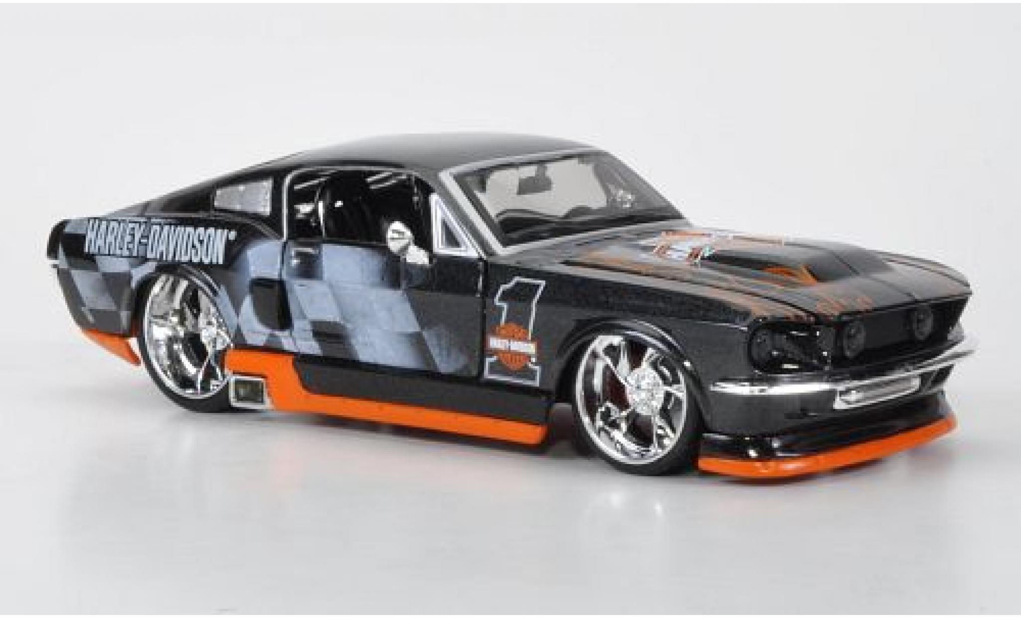 Ford Mustang 1/24 Maisto GT black/Dekor 1967 Harley-Davidson diecast model cars