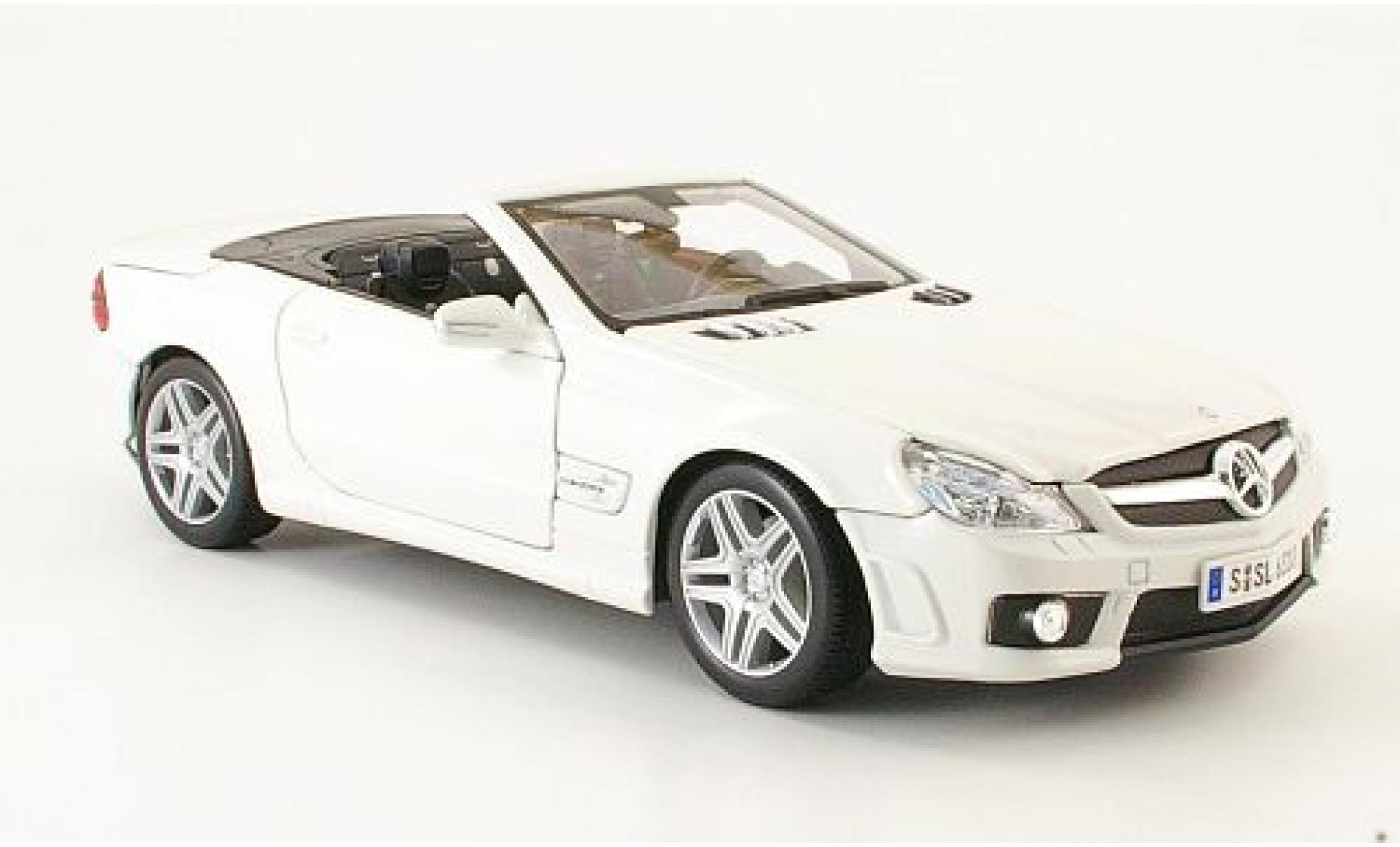 Mercedes Classe SL 1/18 Maisto SL63 AMG white 2009 diecast model cars