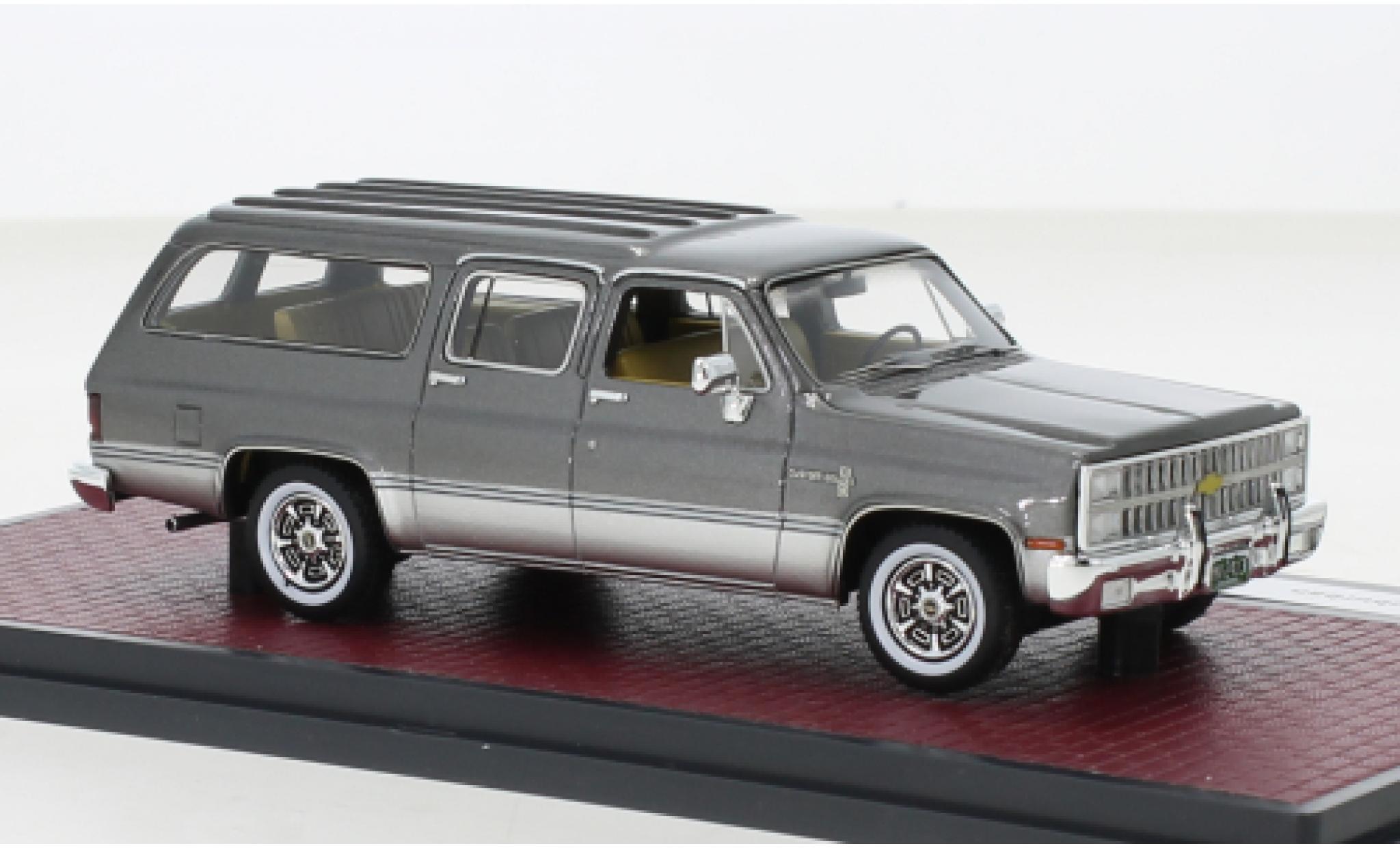 Chevrolet Suburban 1/43 Matrix metallise grey/grey 1981 diecast model cars