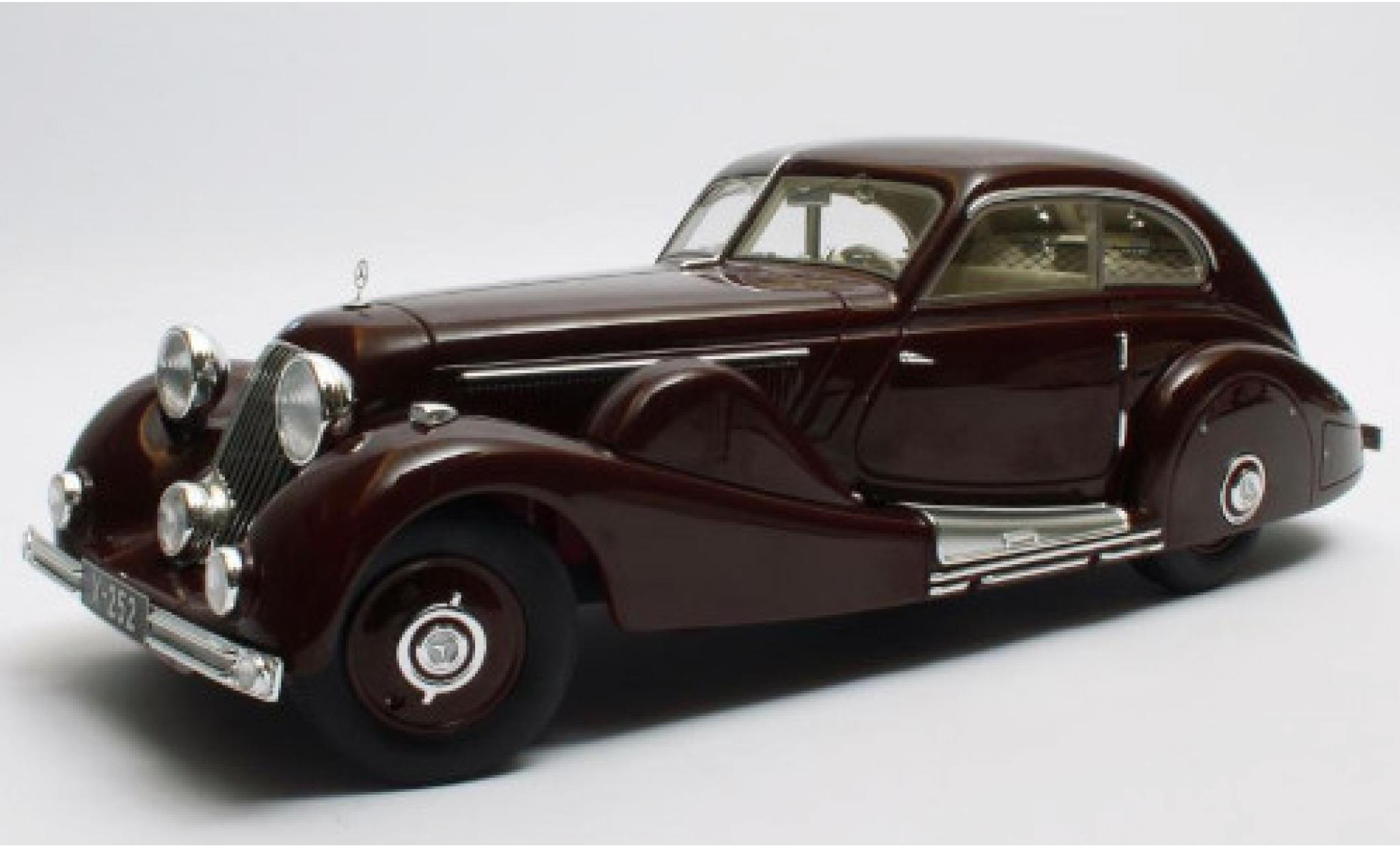 Mercedes 500 1/18 Matrix K Spezial Stromlinienwagen (W29) red 1935 Tan Tjoan Keng diecast model cars