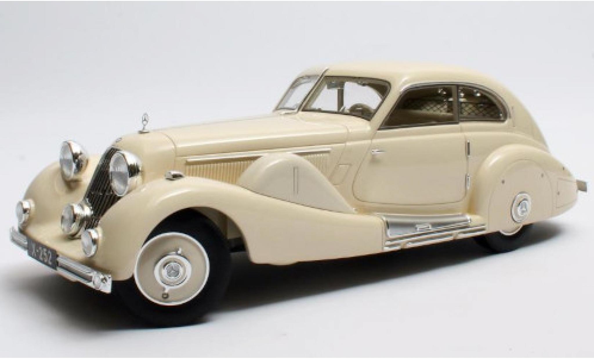Mercedes 500 1/18 Matrix K Spezial Stromlinienwagen (W29) white 1935 Tan Tjoan Keng diecast model cars