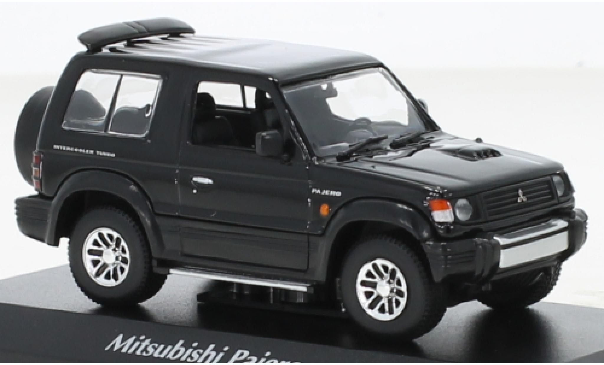 Mitsubishi Pajero 1/43 Maxichamps SWB black 1991 diecast model cars