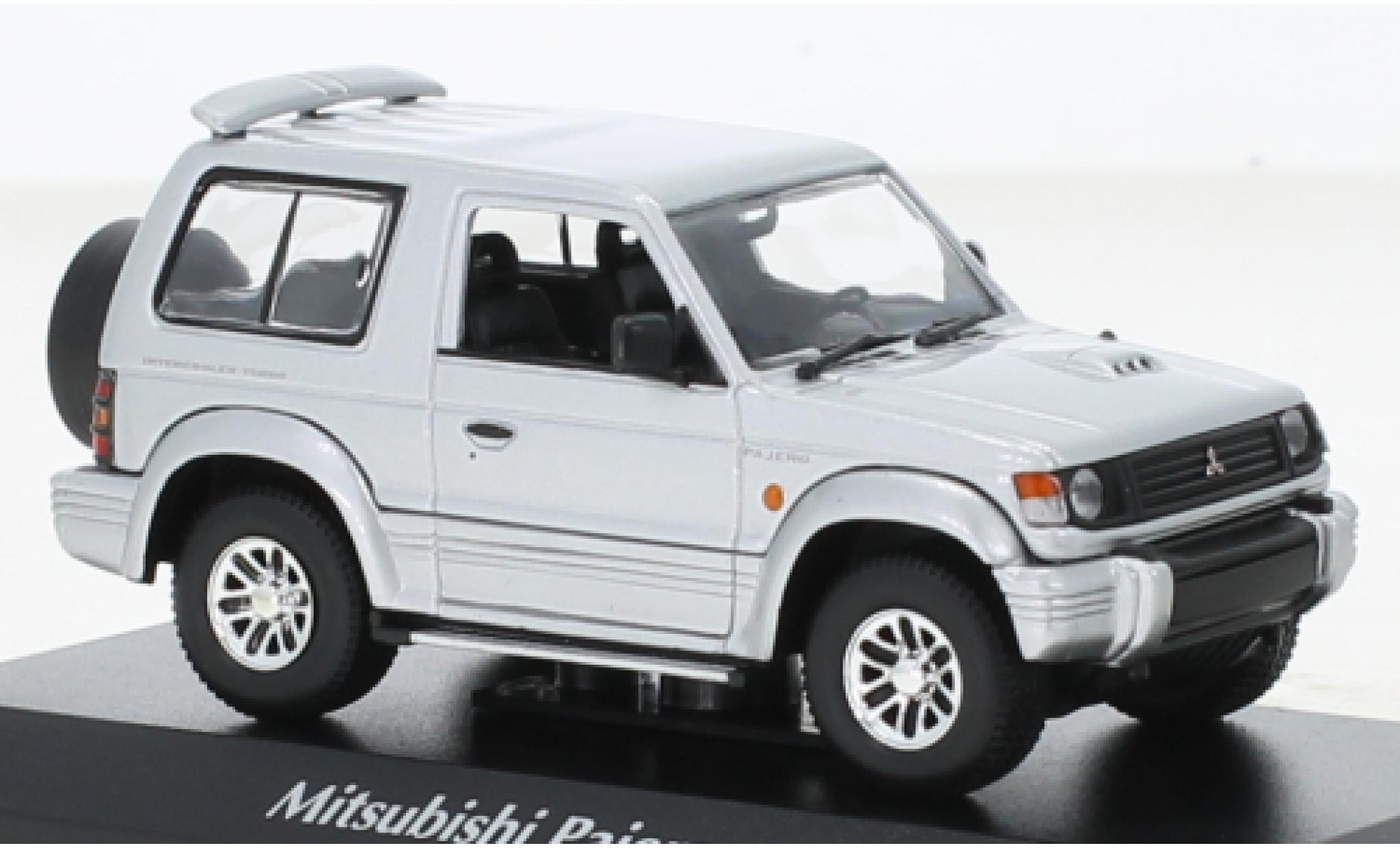 Mitsubishi Pajero 1/43 Maxichamps SWB grey 1991 diecast model cars