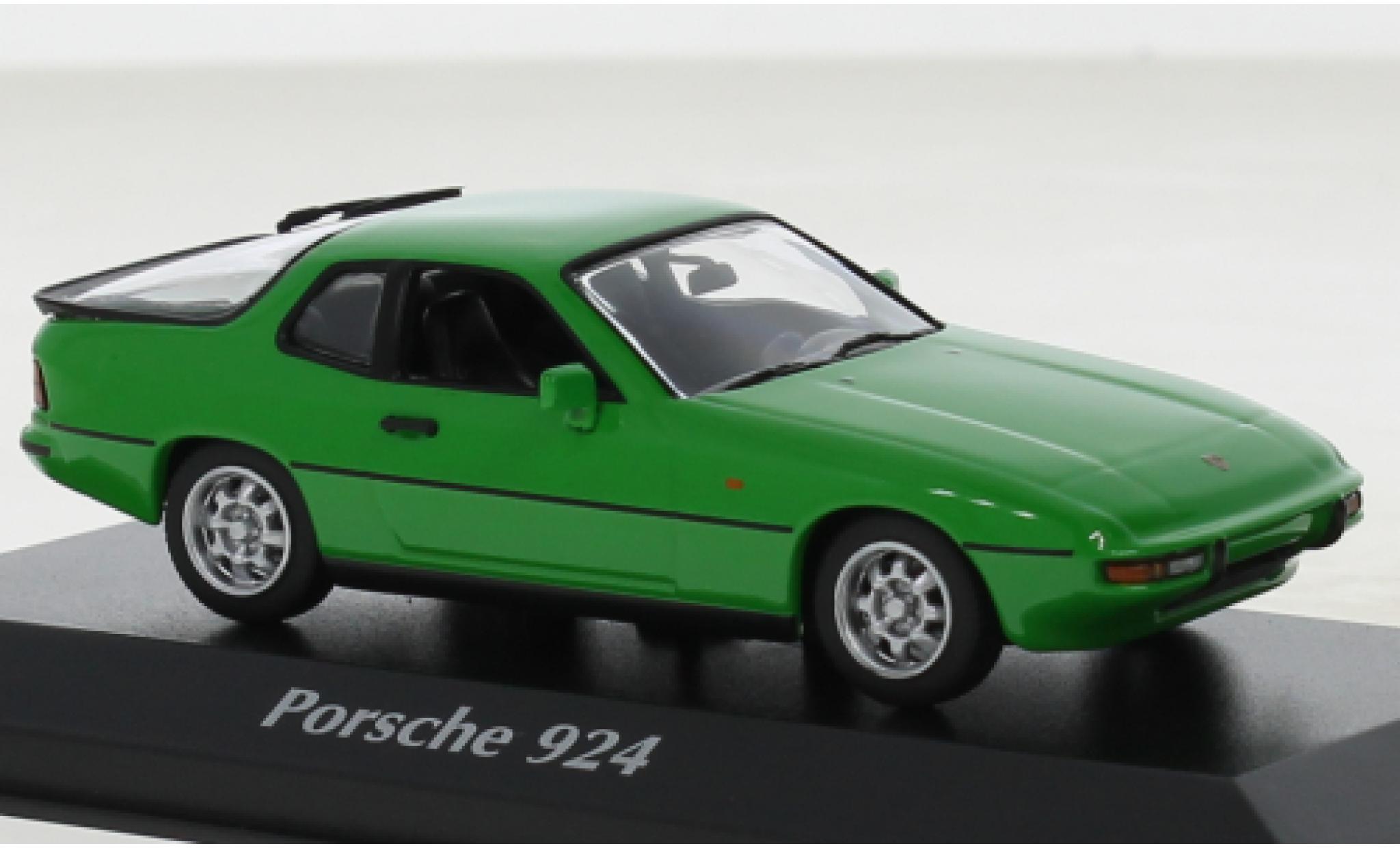 Porsche 924 1/43 Maxichamps green 1984 diecast model cars