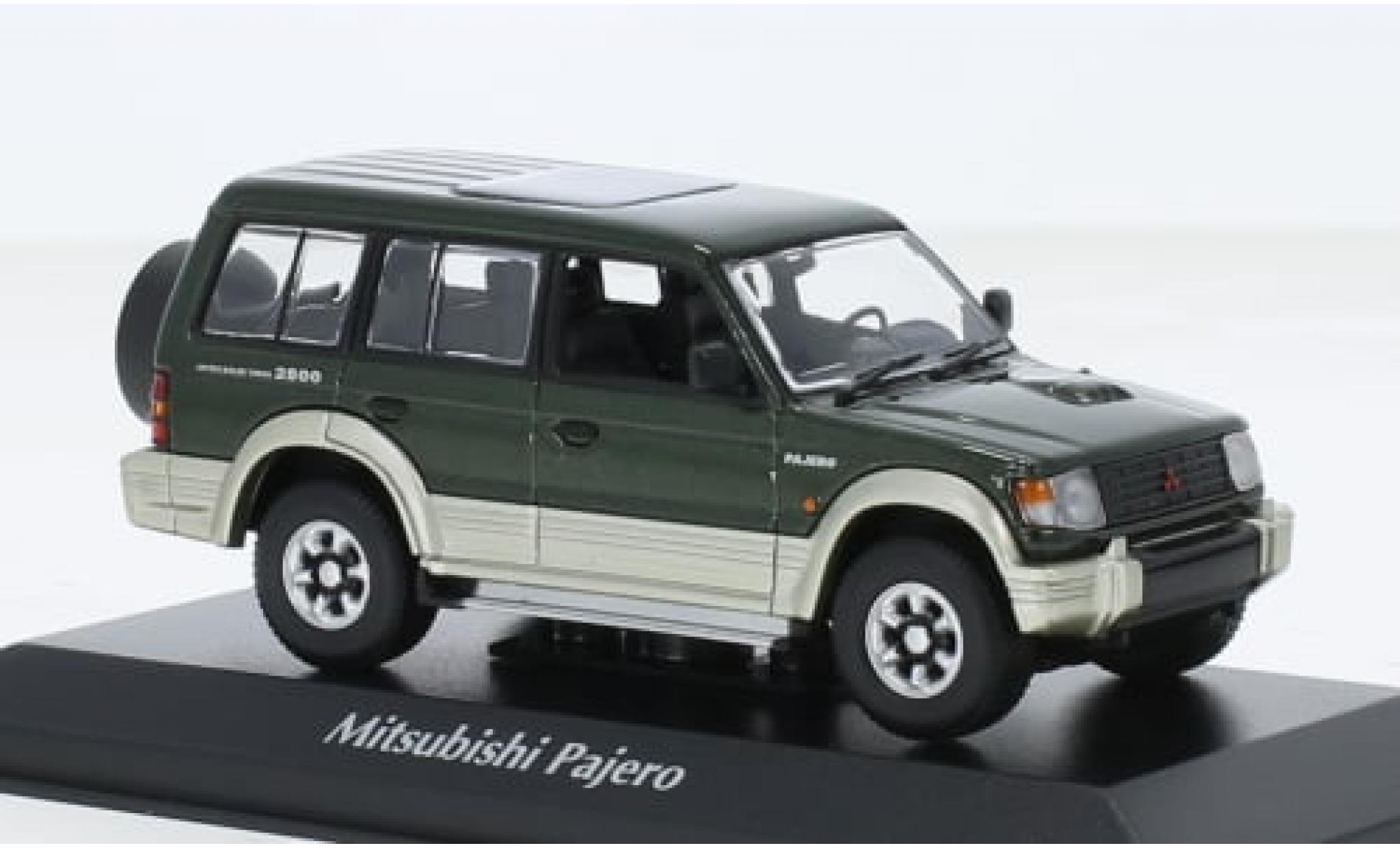 Mitsubishi Pajero 1/43 Maxichamps LWB metallise green 1991 1:43 diecast model cars