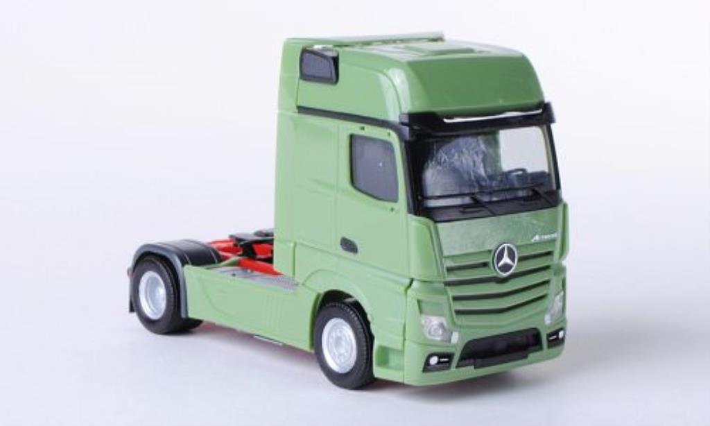 Mercedes Actros 1/87 Herpa 11 grun Gigaspace-Zugmaschine diecast model cars