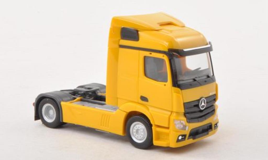 Mercedes Actros 1/87 Herpa 11 Streamspace yellow Zugmaschine diecast model cars