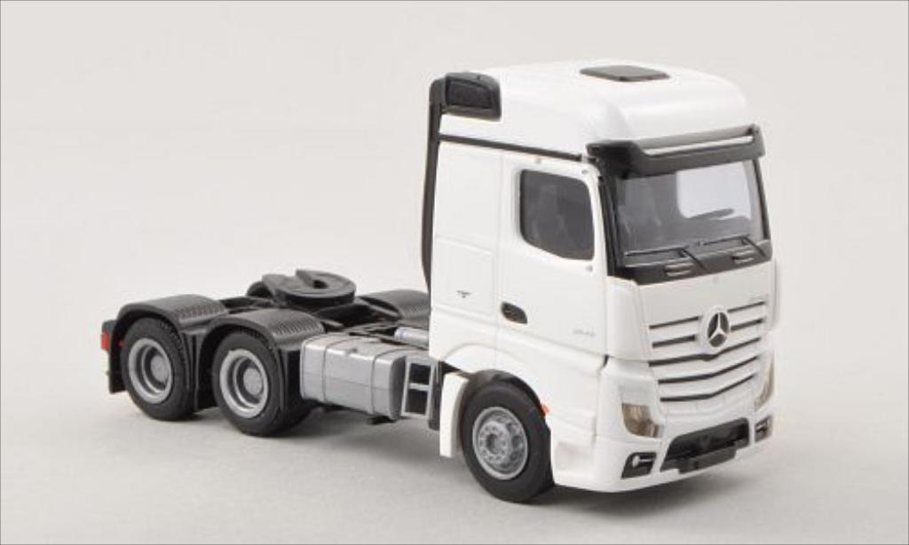 Mercedes Actros 1/87 AWM 2 Bigspace white Solo-Zugmaschine 3-achsig white diecast model cars