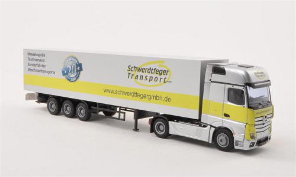 Mercedes Actros 1/87 AWM 2 Gigaliner Schwerdtfeger Koffer-SZ diecast model cars