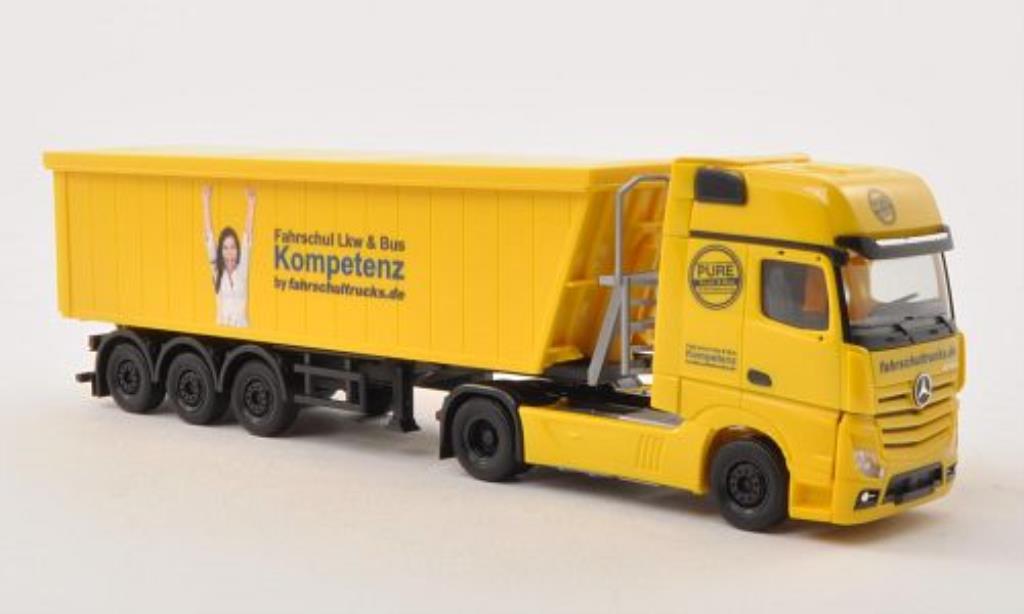 Mercedes Actros 1/87 Herpa Gigaspace Fahrschultrucks.de Stoffel-Liner-SZ diecast model cars